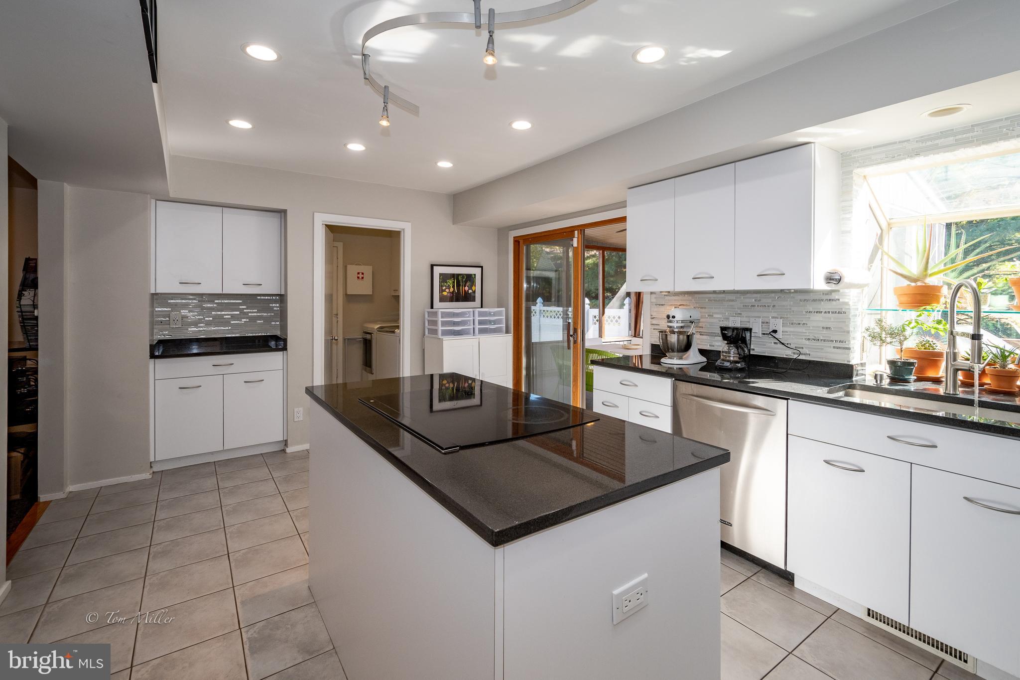 AUTUMN WINDS - Residential