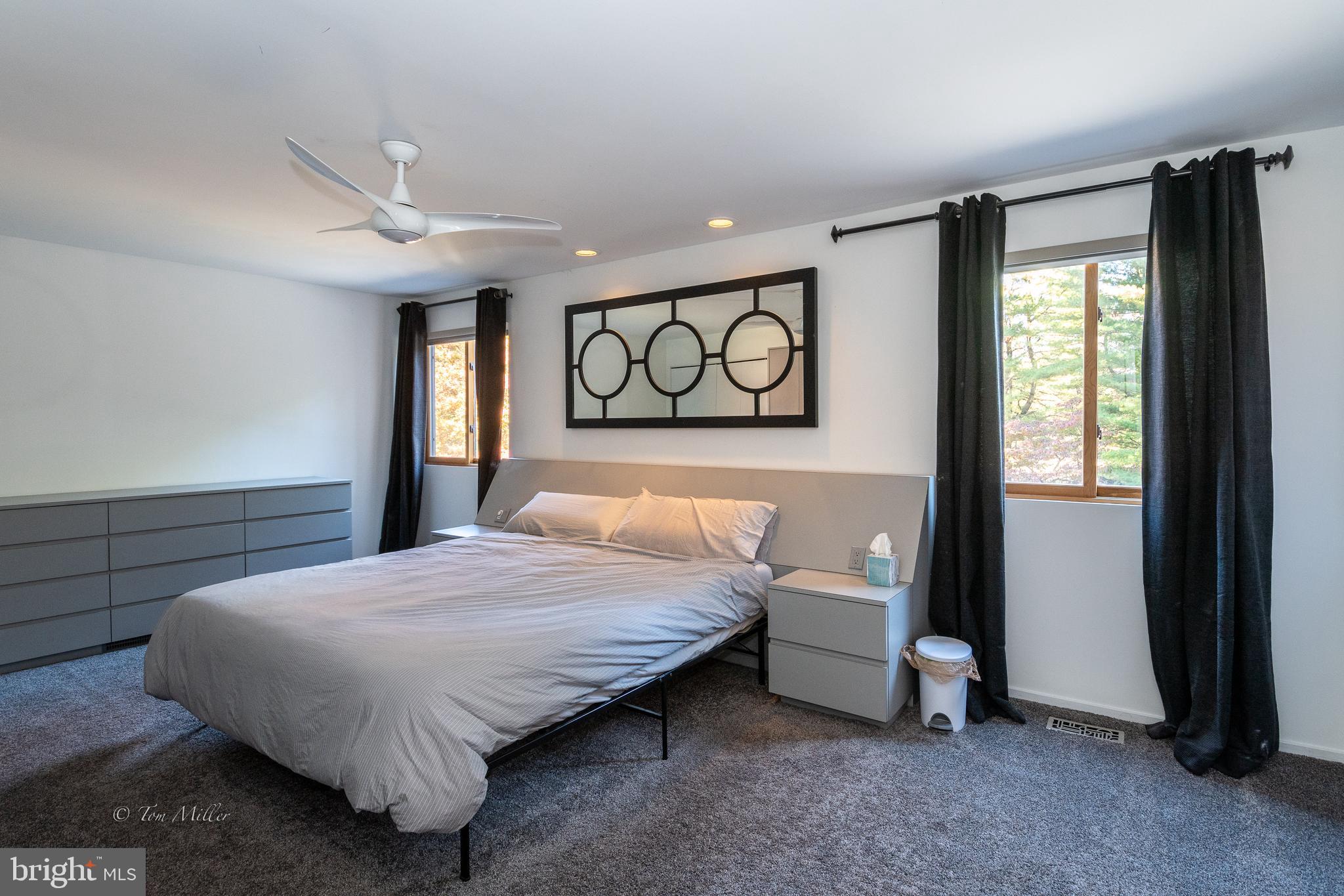 AUTUMN WINDS - Residential