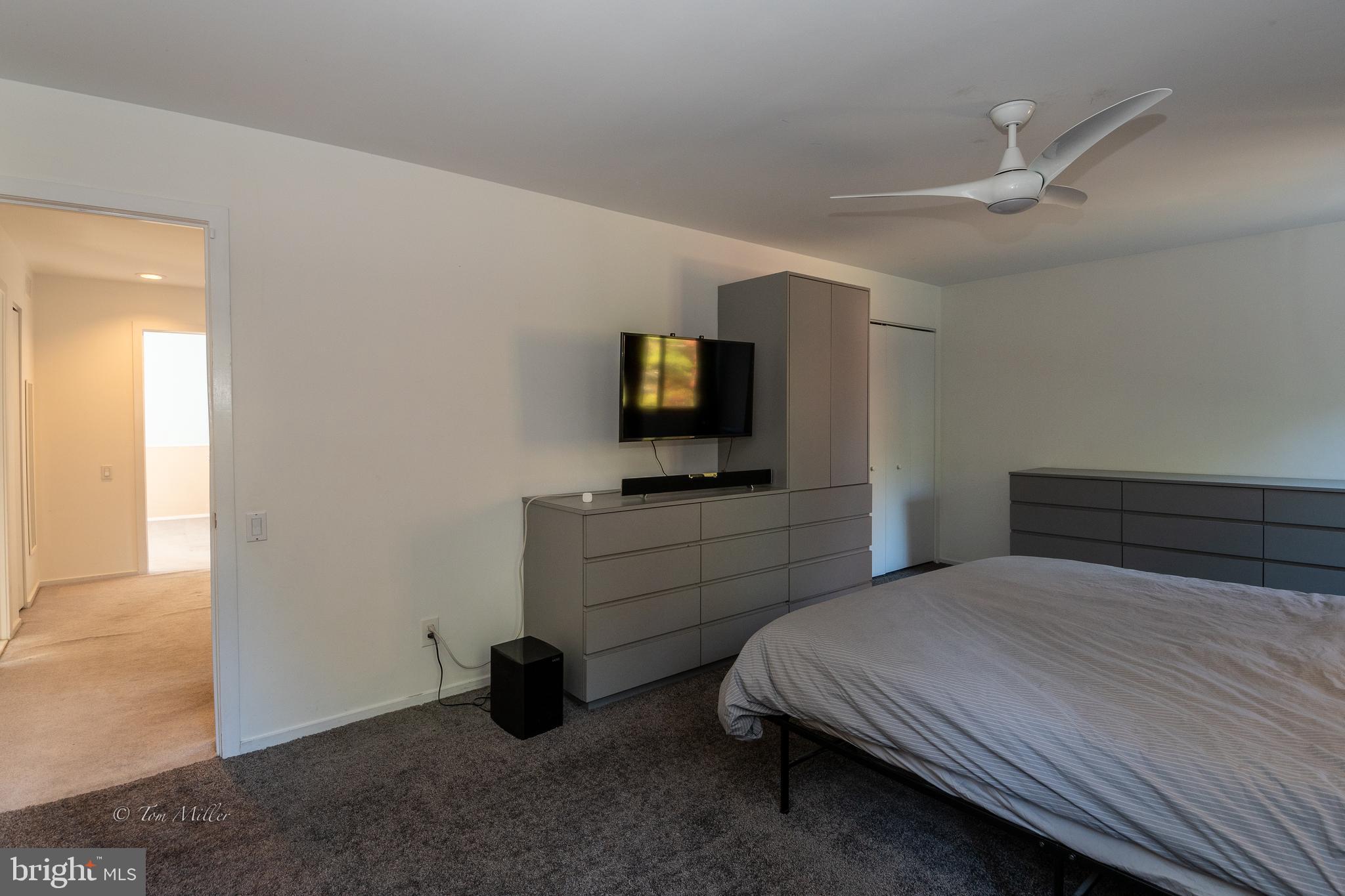 AUTUMN WINDS - Residential