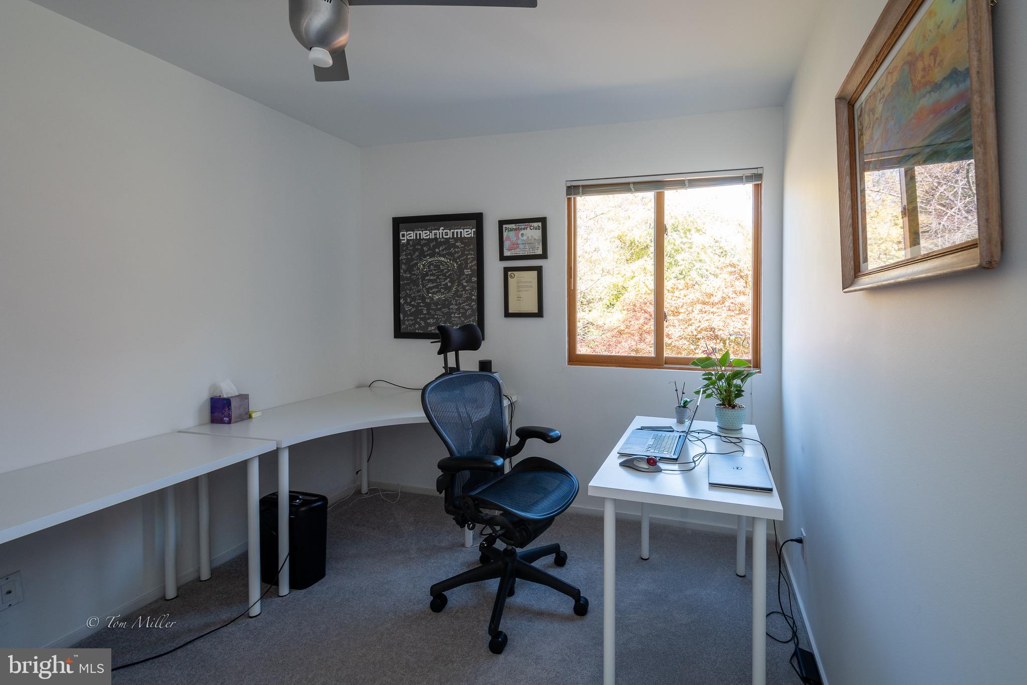 AUTUMN WINDS - Residential