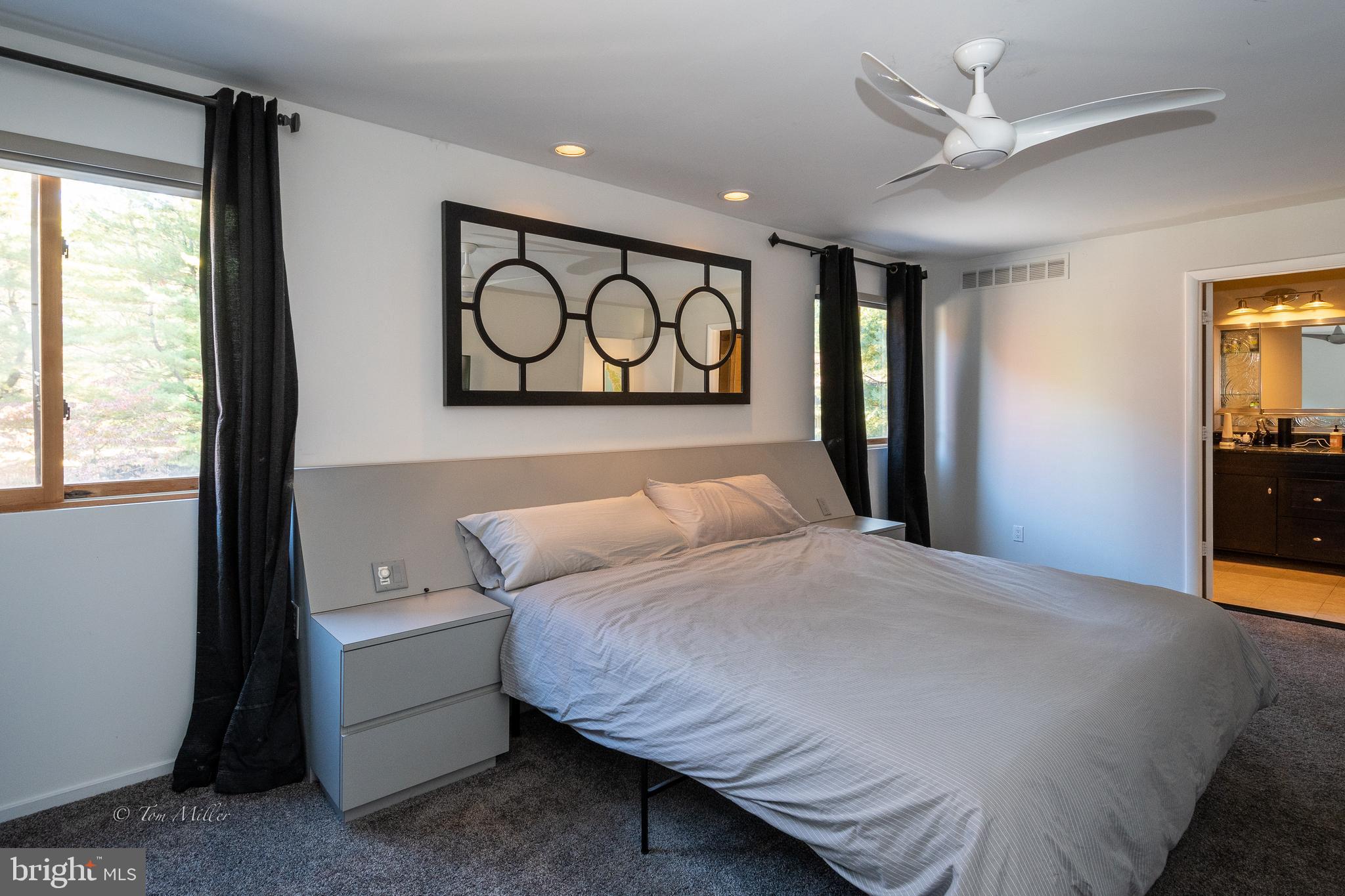 AUTUMN WINDS - Residential