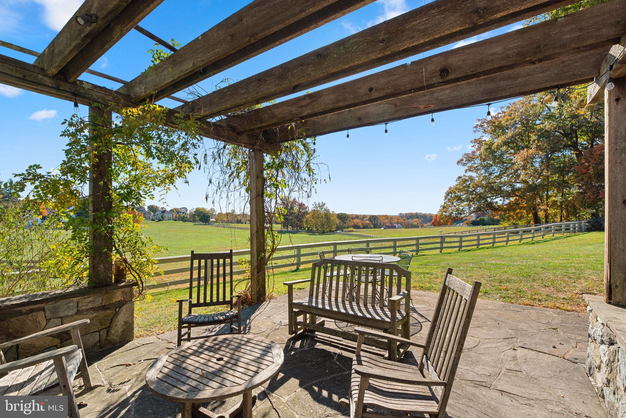 PATERNAL GIFT FARM - Residential