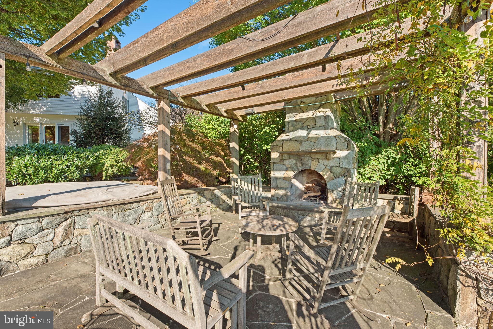 PATERNAL GIFT FARM - Residential