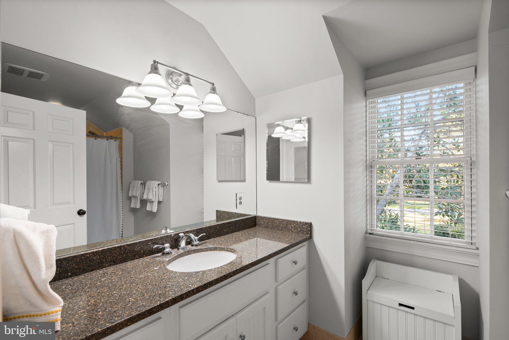 PATERNAL GIFT FARM - Residential