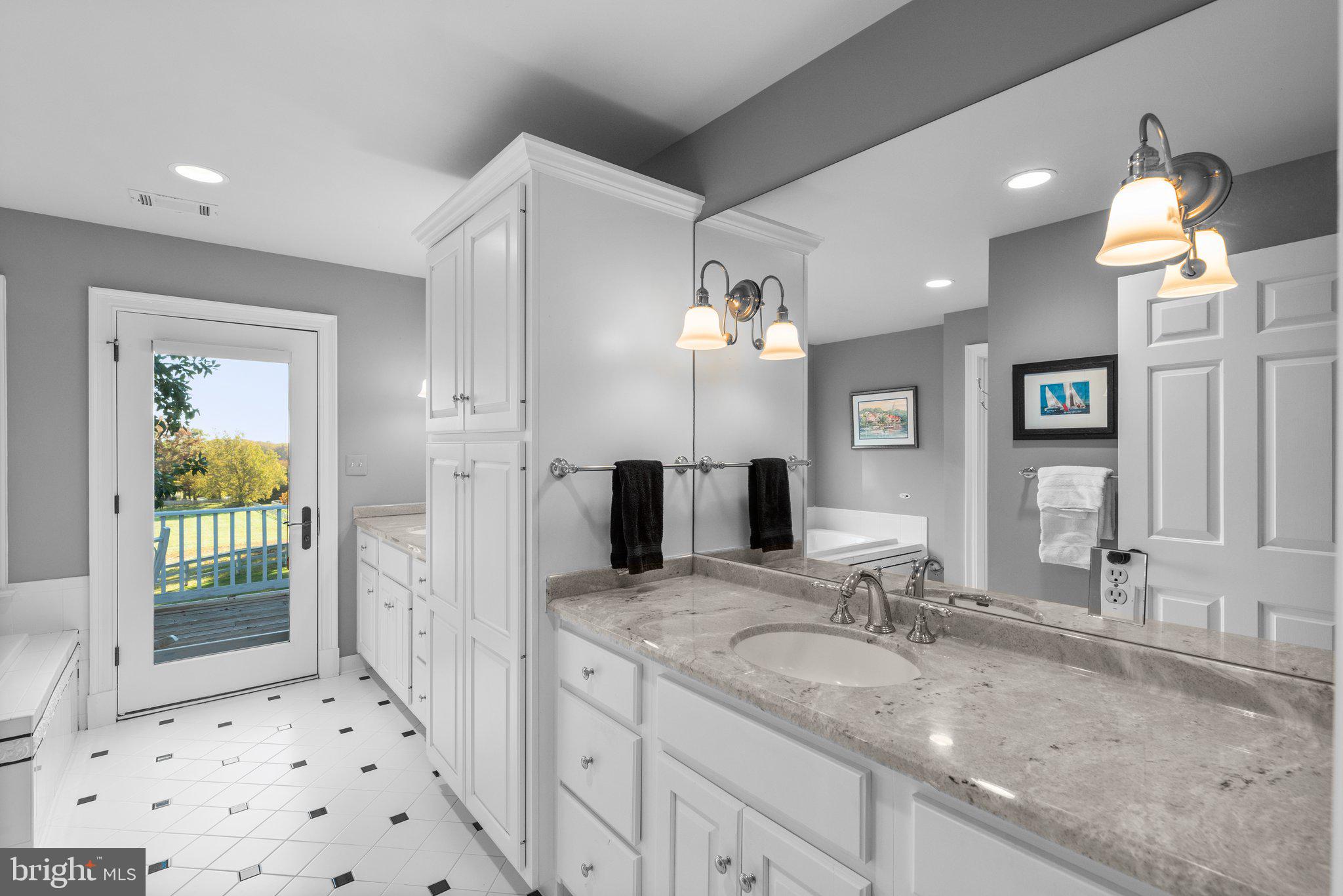 PATERNAL GIFT FARM - Residential