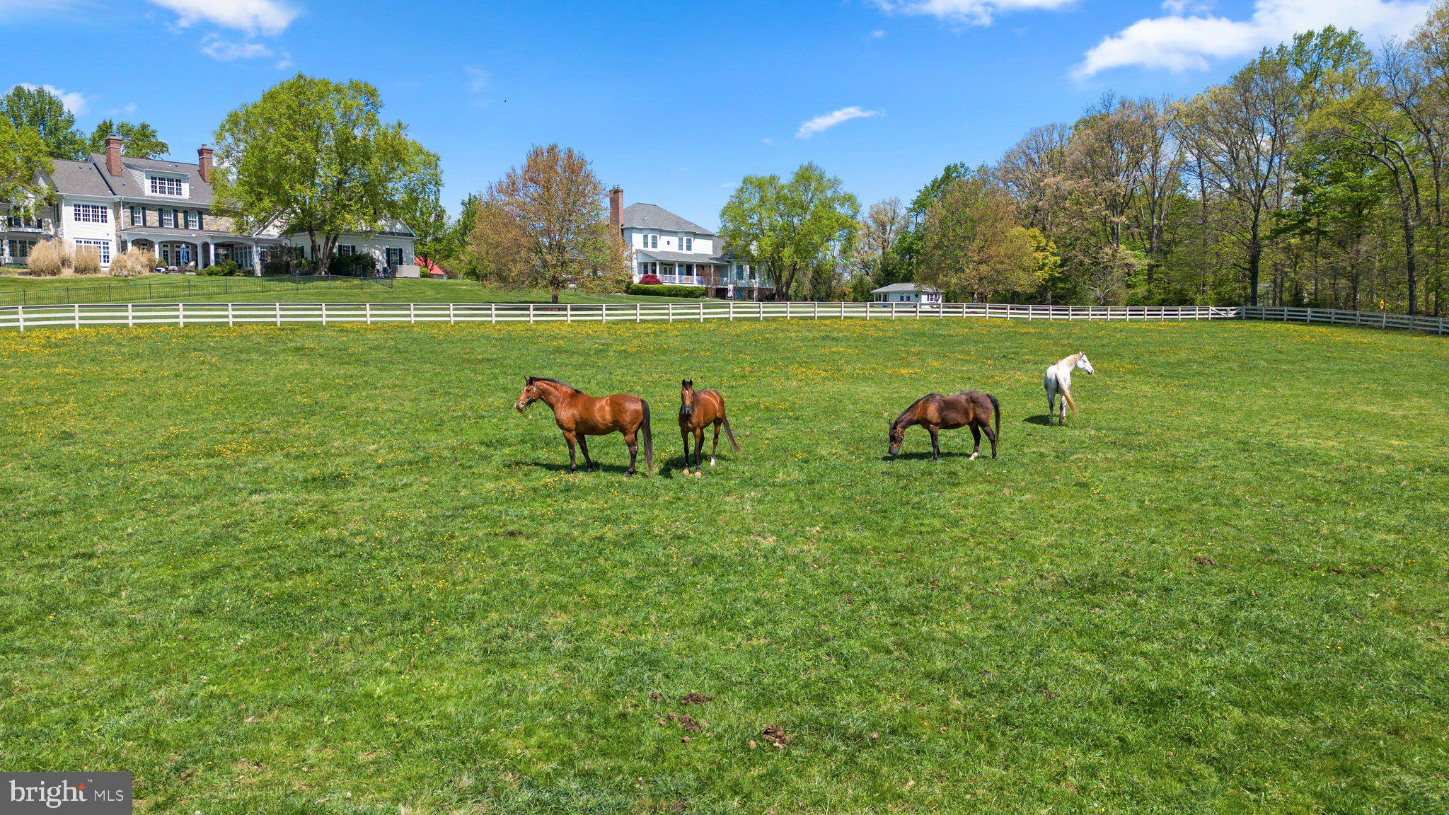 PATERNAL GIFT FARM - Residential