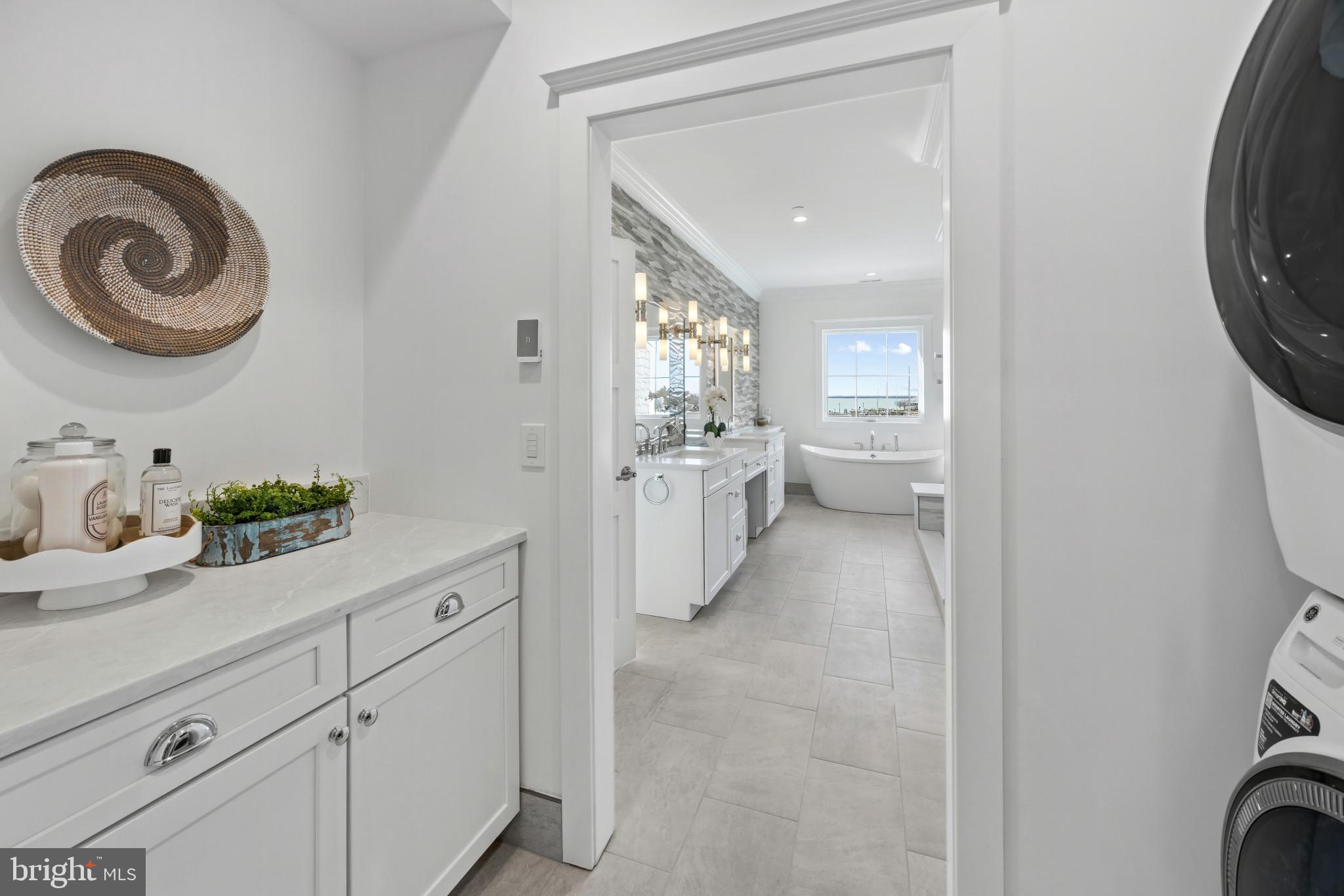 BAY BRIDGE MARINA - Residential