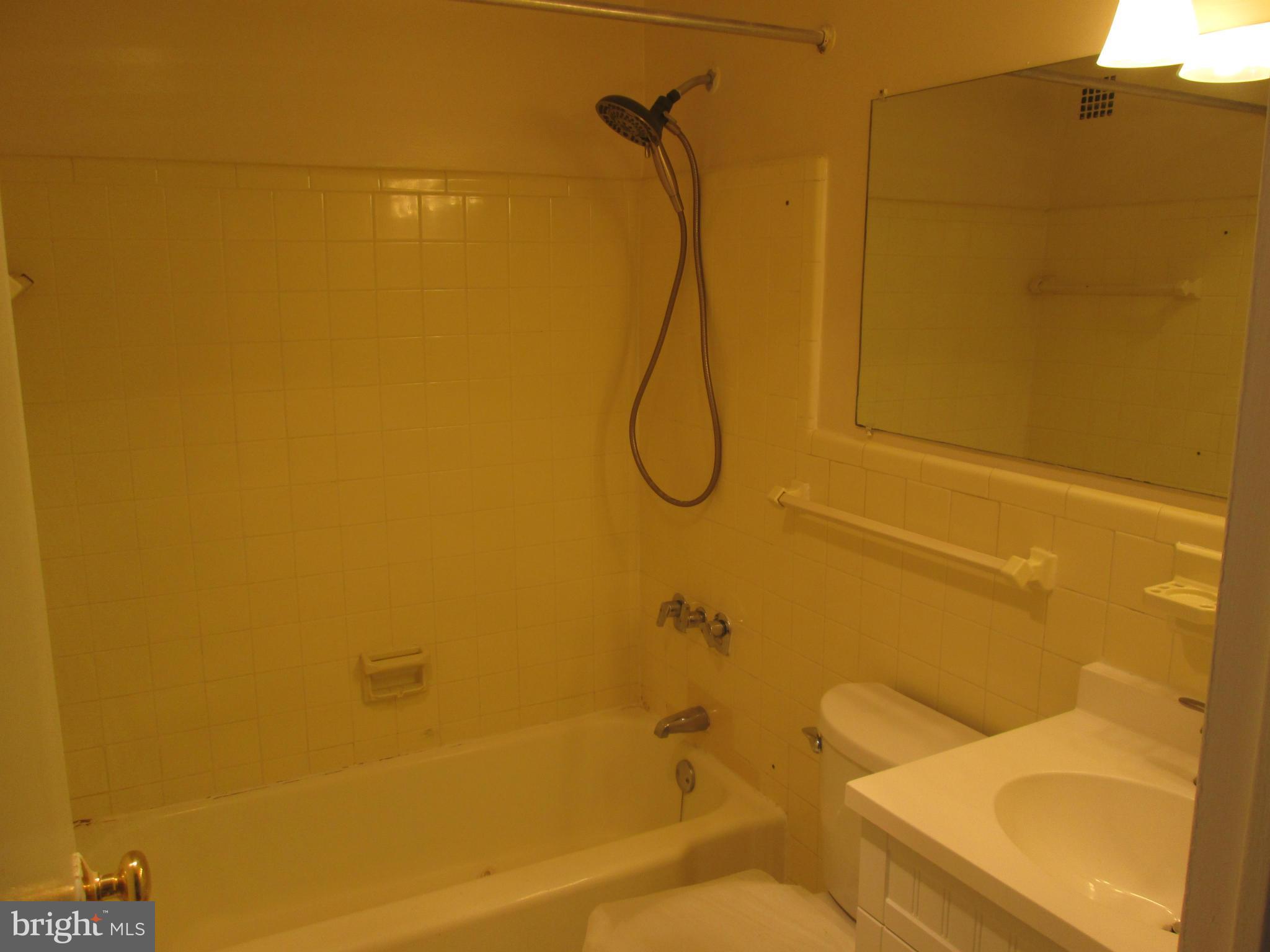 RIVER TOWERS - Residential