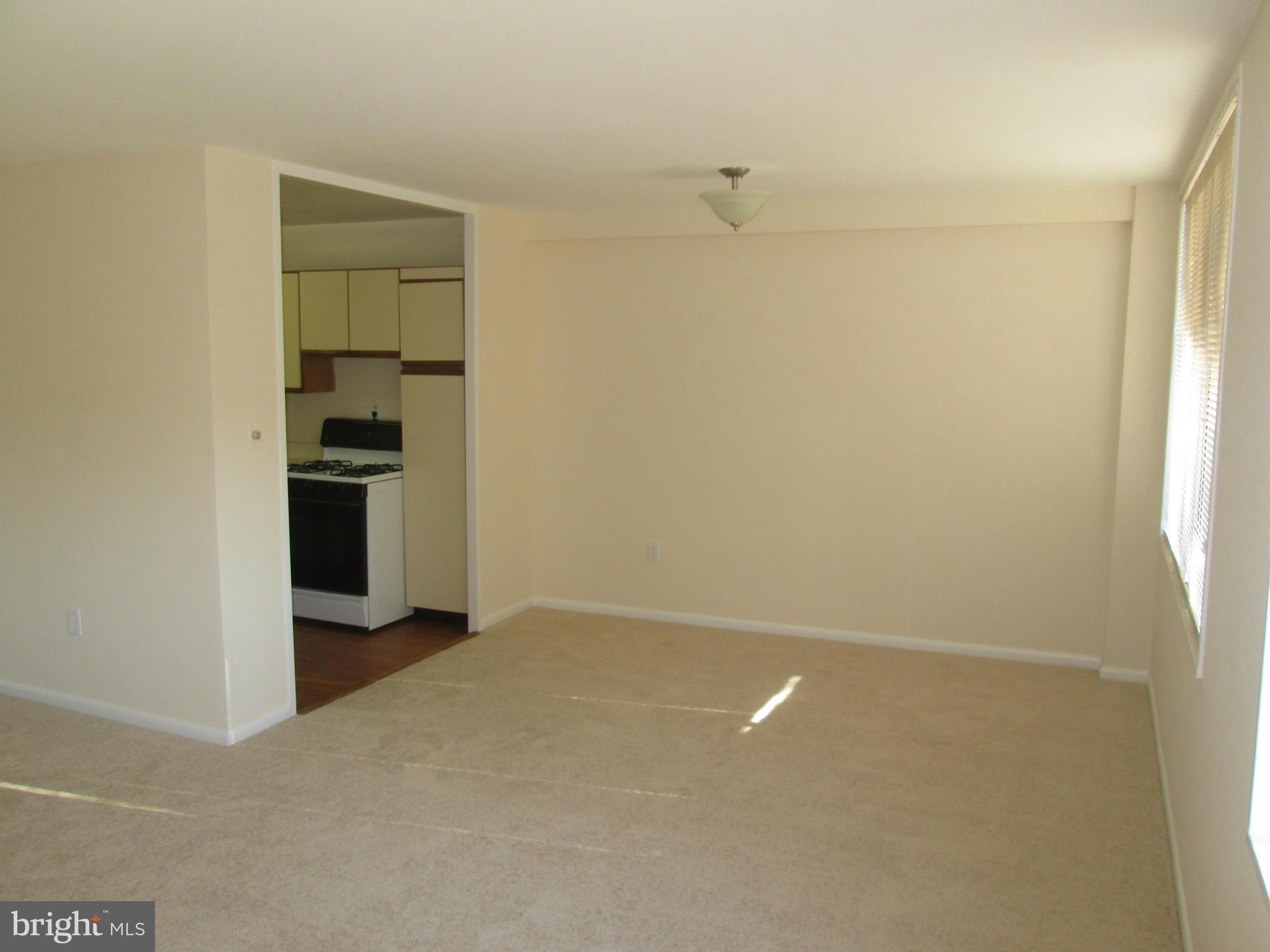 RIVER TOWERS - Residential