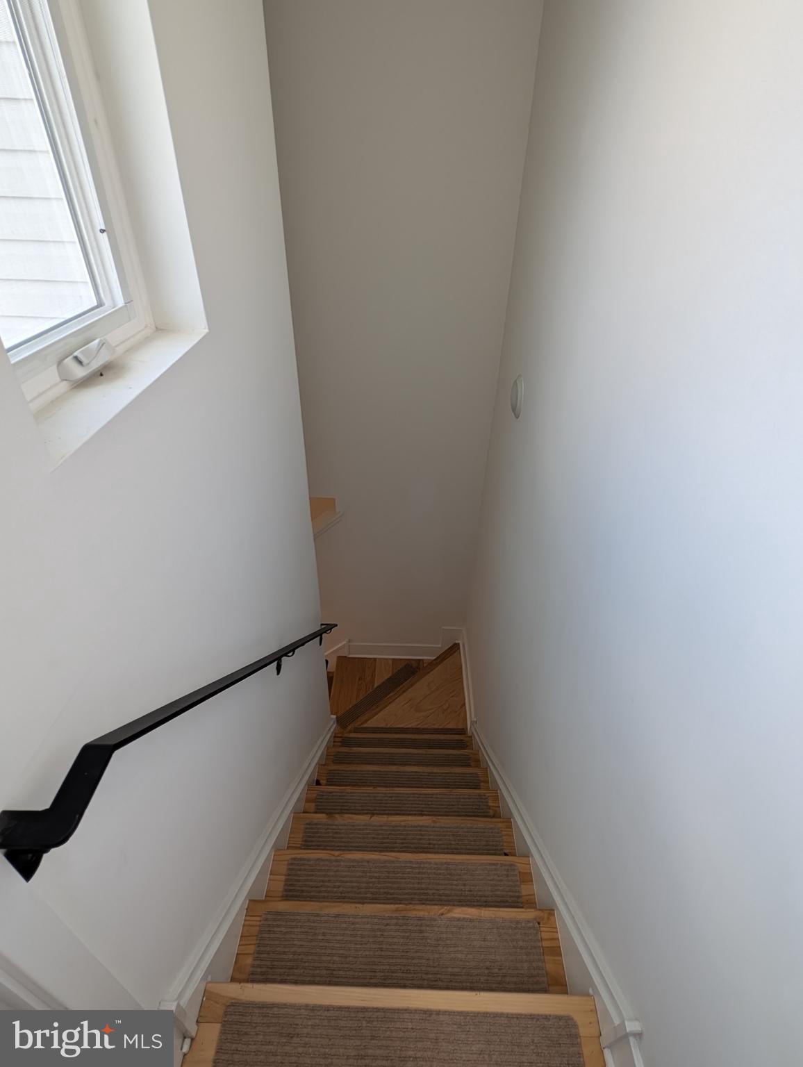 PORT RICHMOND - Residential Lease