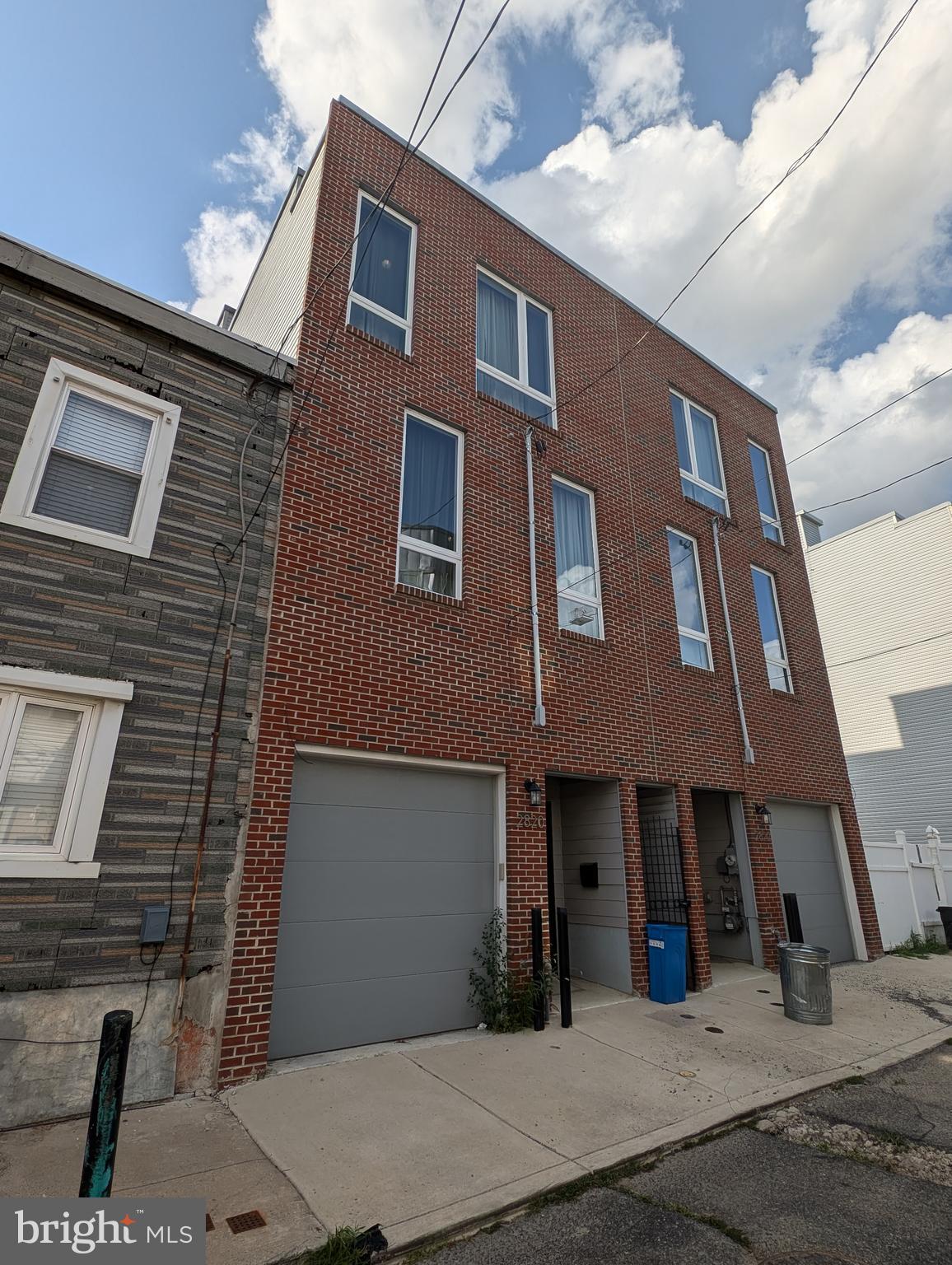 PORT RICHMOND - Residential Lease