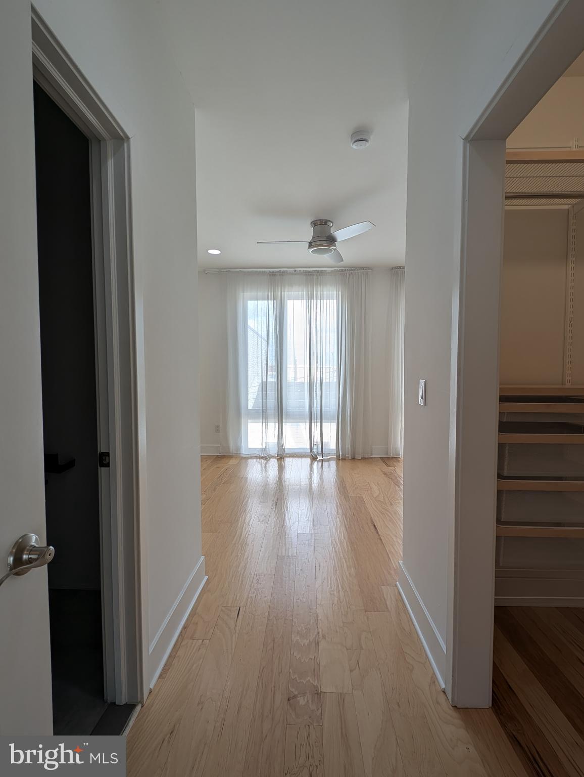 PORT RICHMOND - Residential Lease