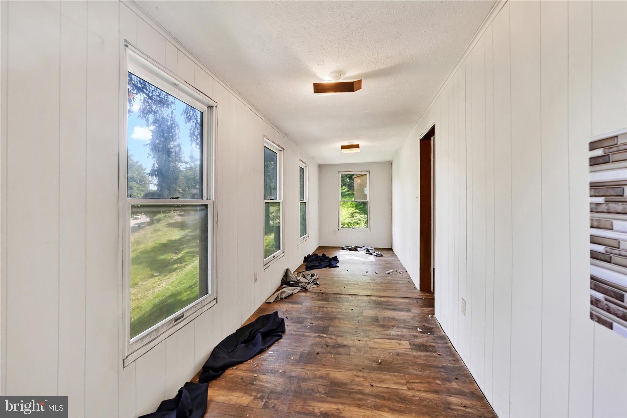 5325 GLEN ARM ROAD