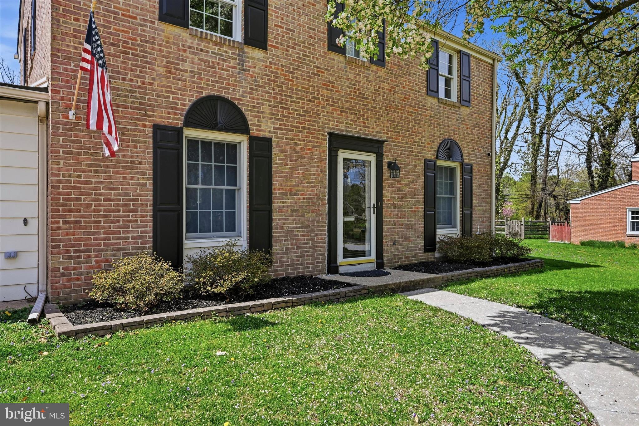 3 S DILLWYN ROAD