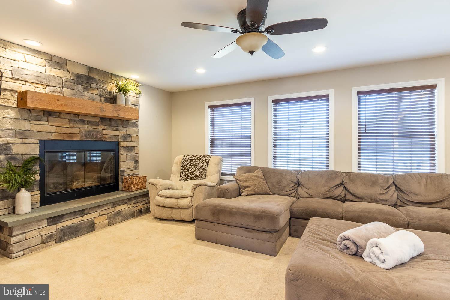 STONEHENGE - Residential