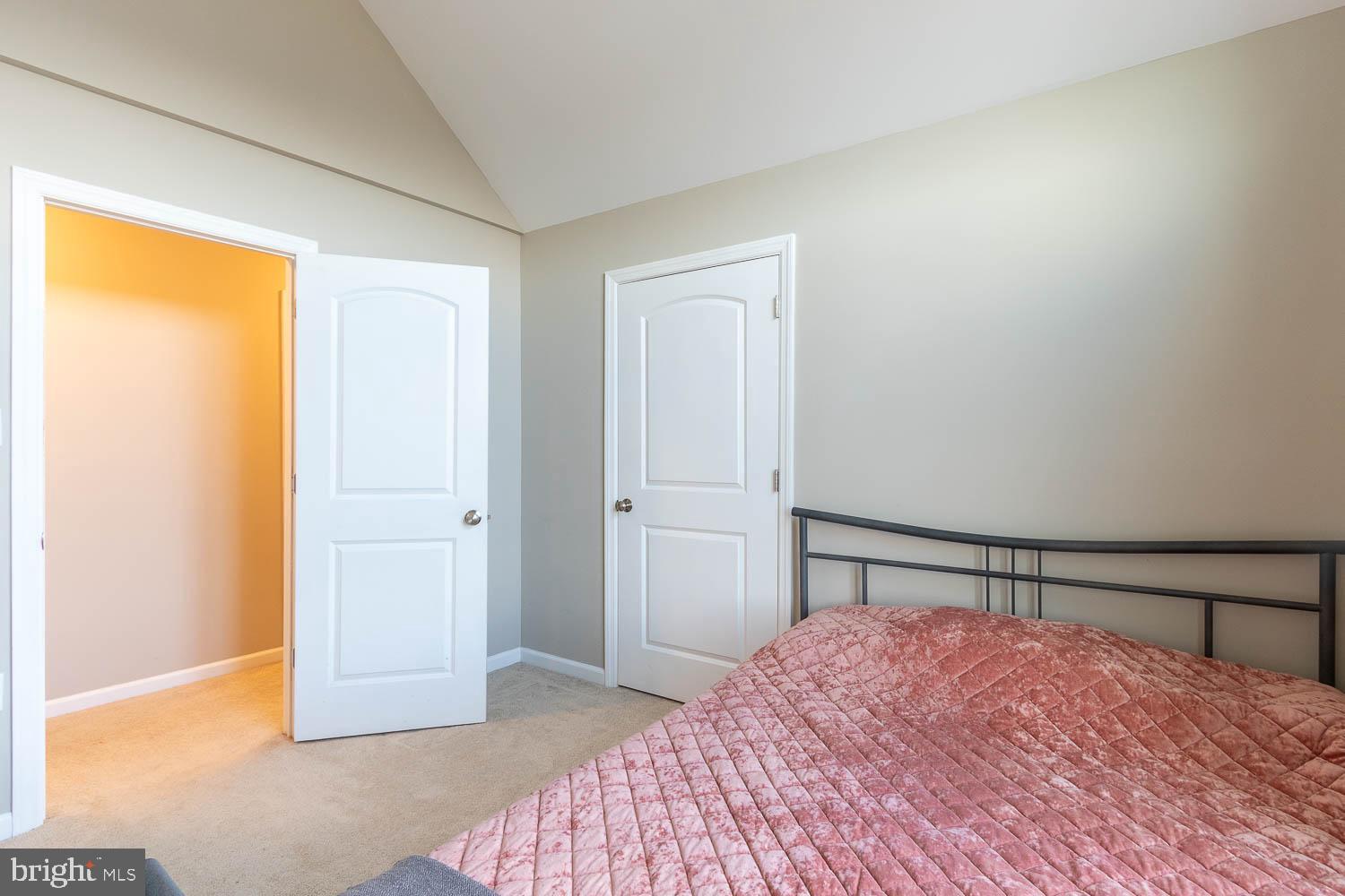 STONEHENGE - Residential