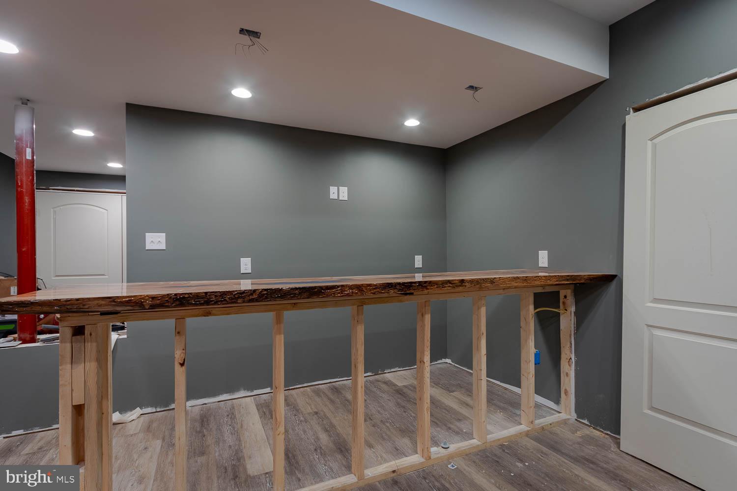 STONEHENGE - Residential