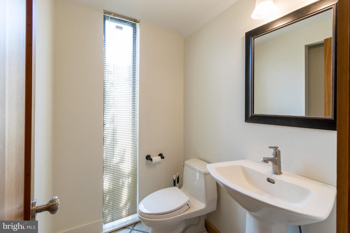 8209 RUXTON CROSSING COURT