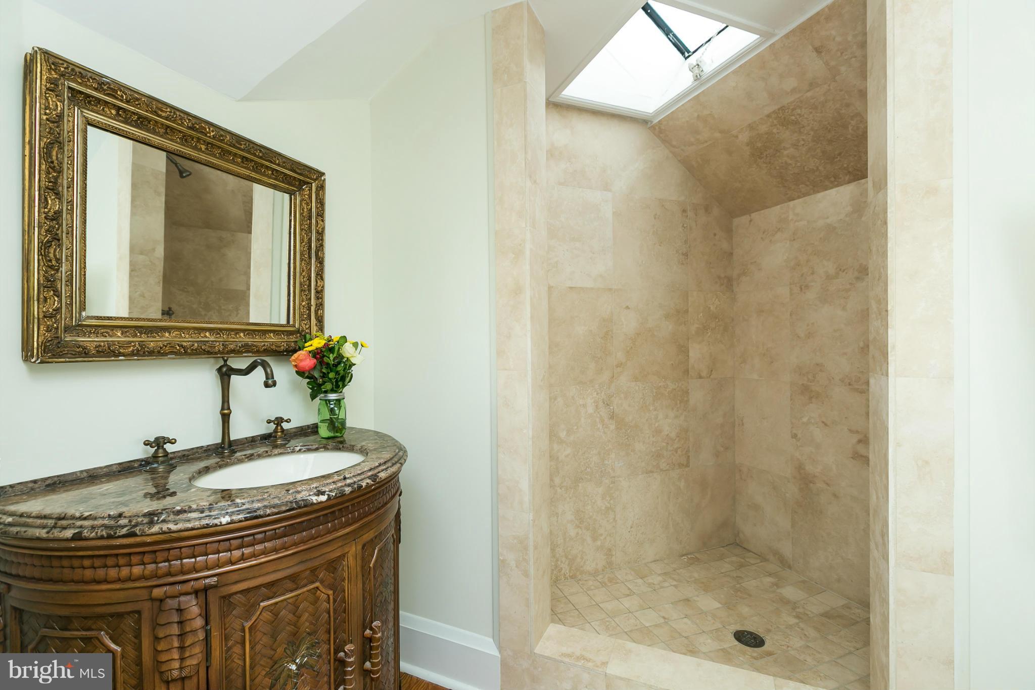 GUILFORD - Residential