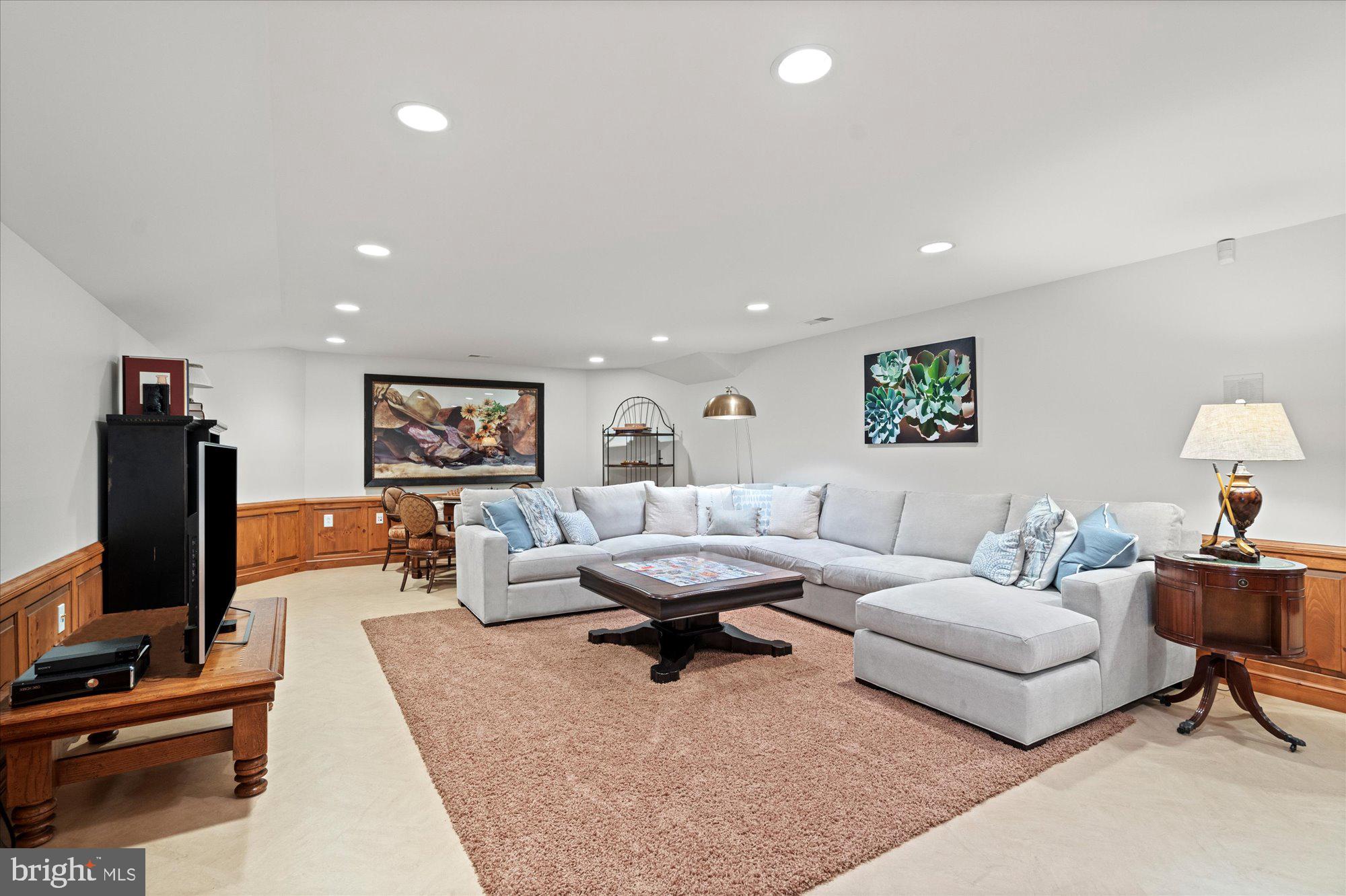 FOGGYS PASTURE - Residential