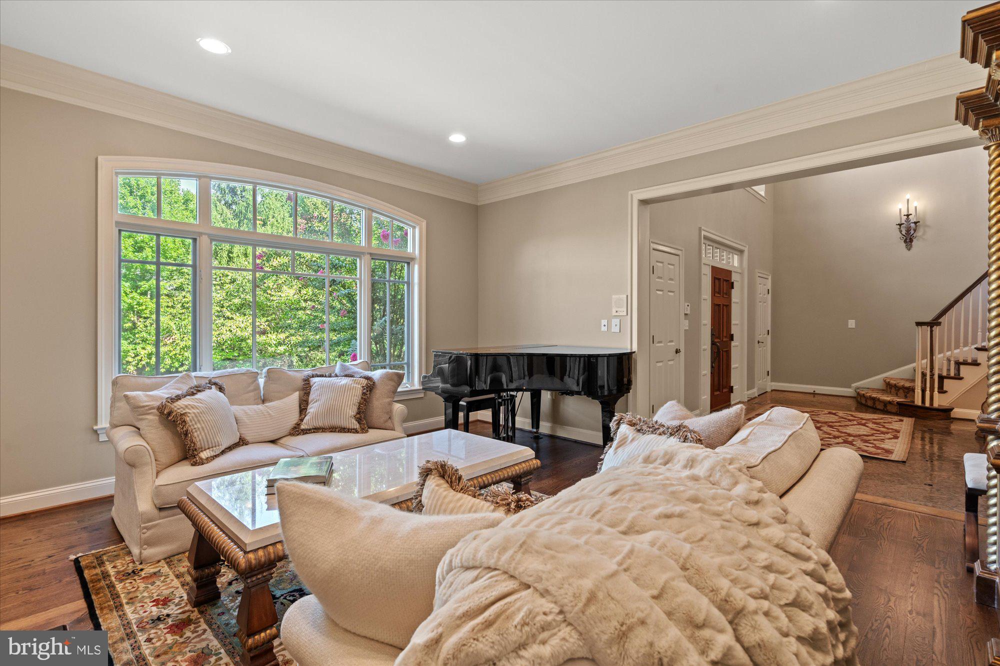 6704 HONESTY DRIVE