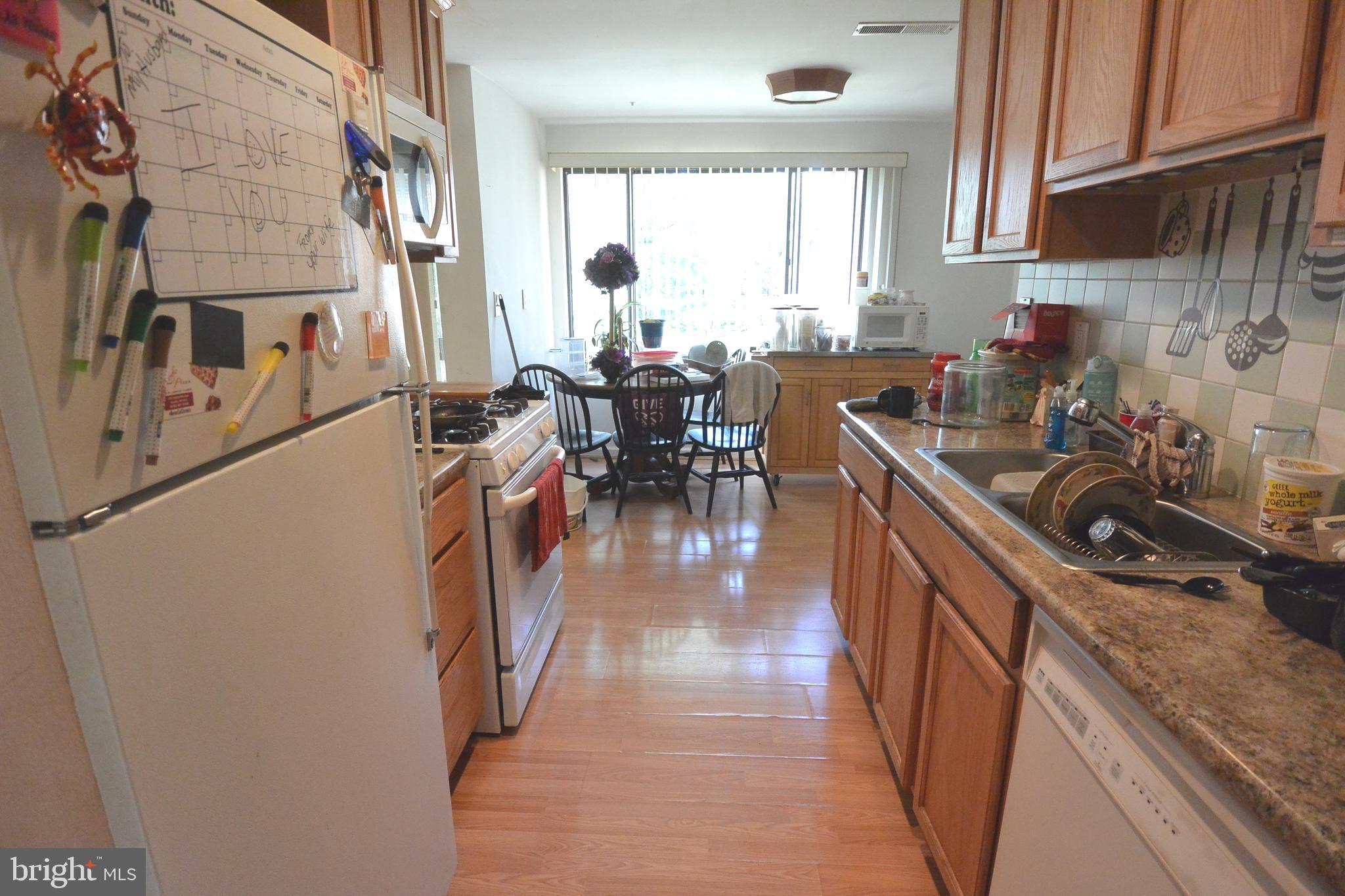 LONG REACH HOUSE CONDOMINIUMS - Residential