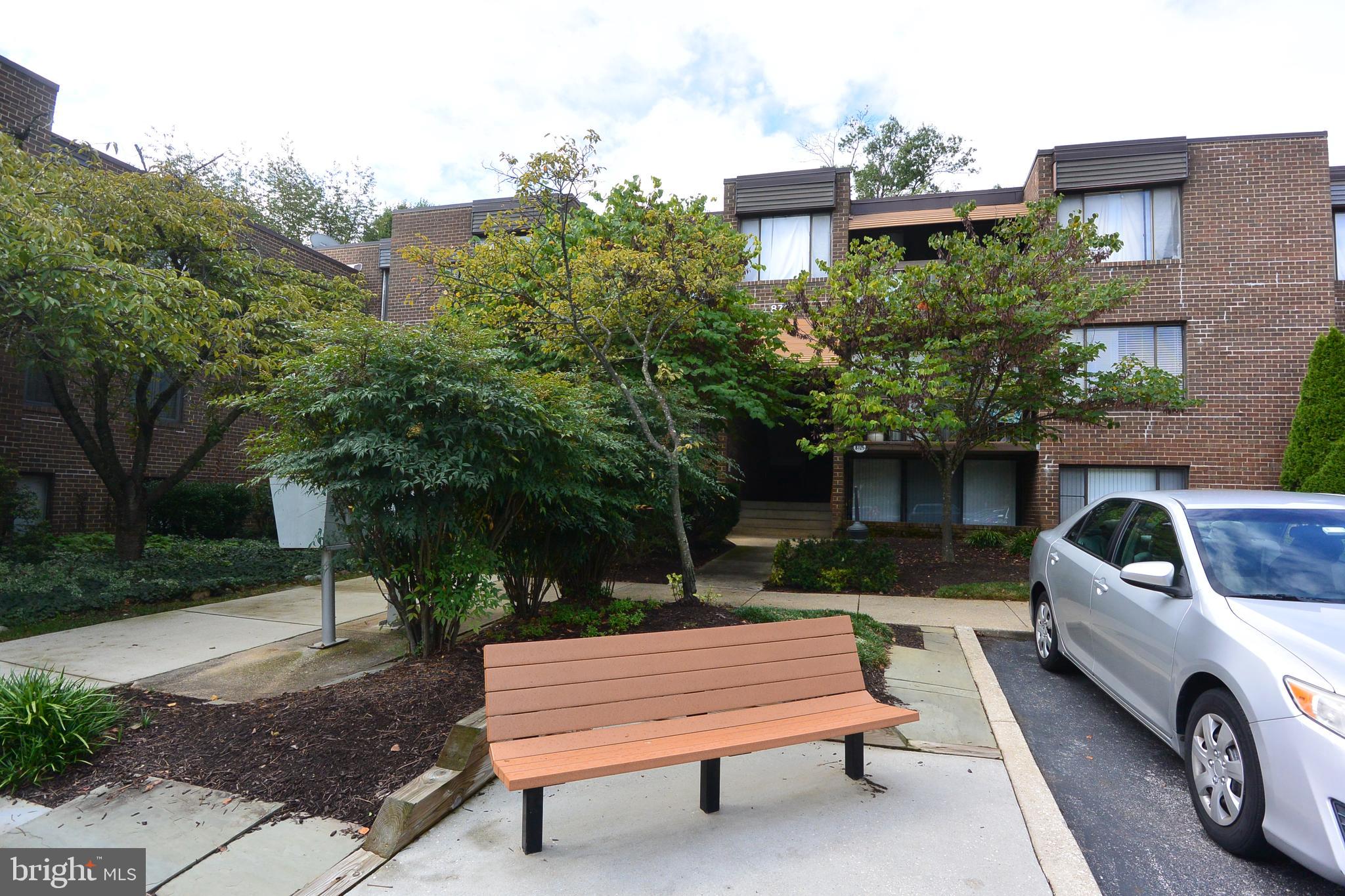 LONG REACH HOUSE CONDOMINIUMS - Residential