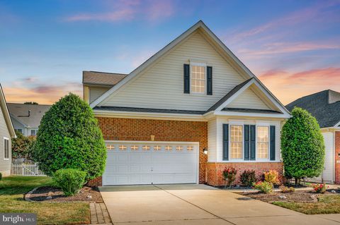 Photo of 5105 Sewells Pointe Drive, FREDERICKSBURG, VA 22407 (MLS # VASP2039182)