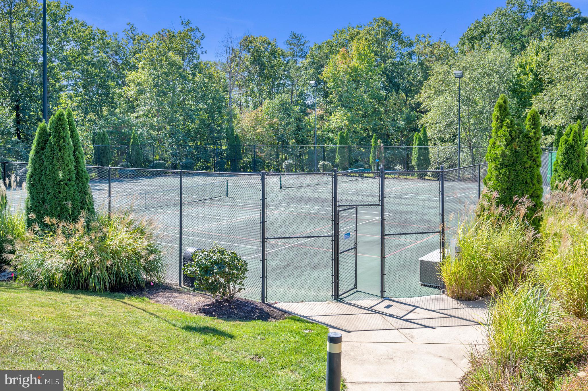 VIRGINIA HERITAGE AT LEE'S PARK - Residential