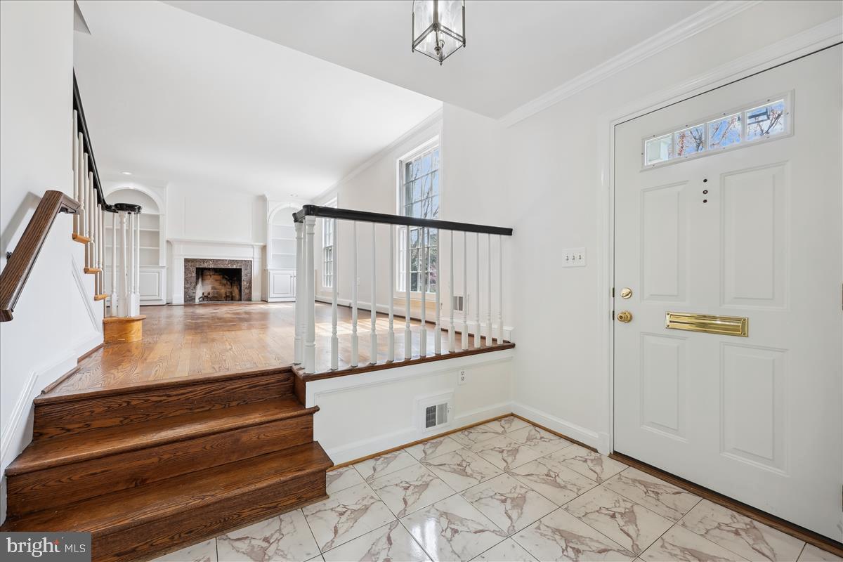 5205 CAMBERLEY AVENUE