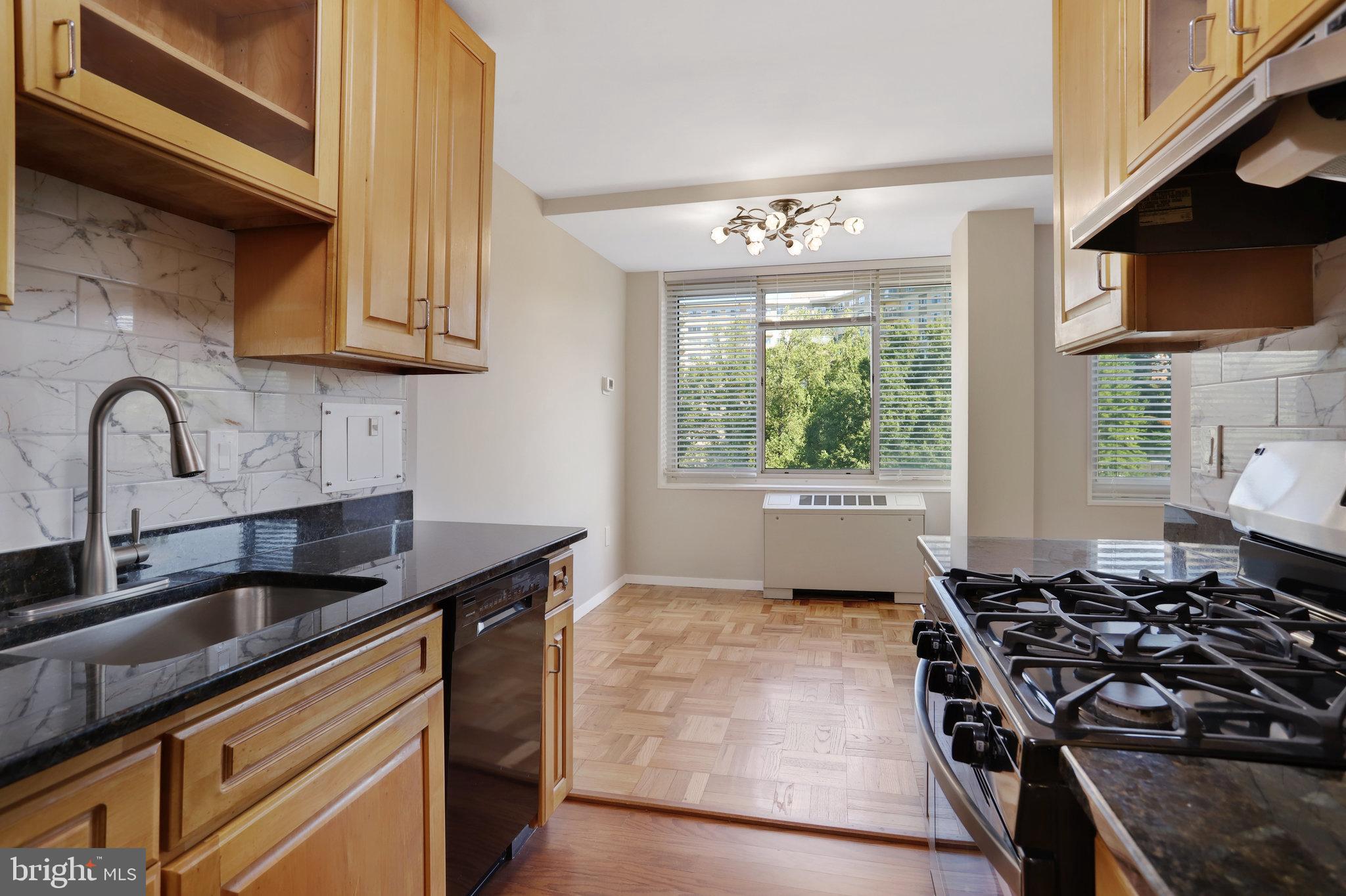 4000 TUNLAW ROAD NW 1030