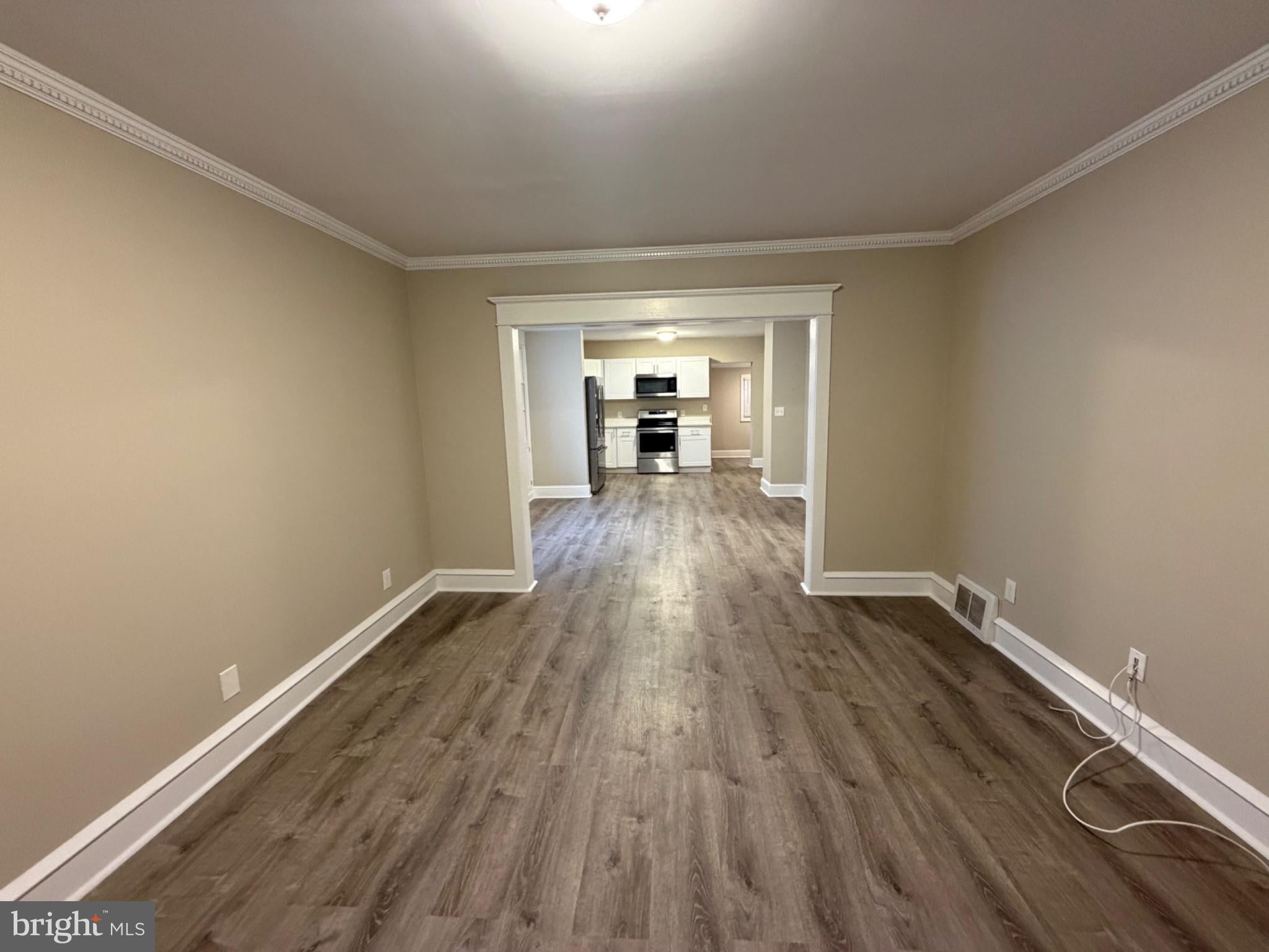 704 N LENOLA ROAD