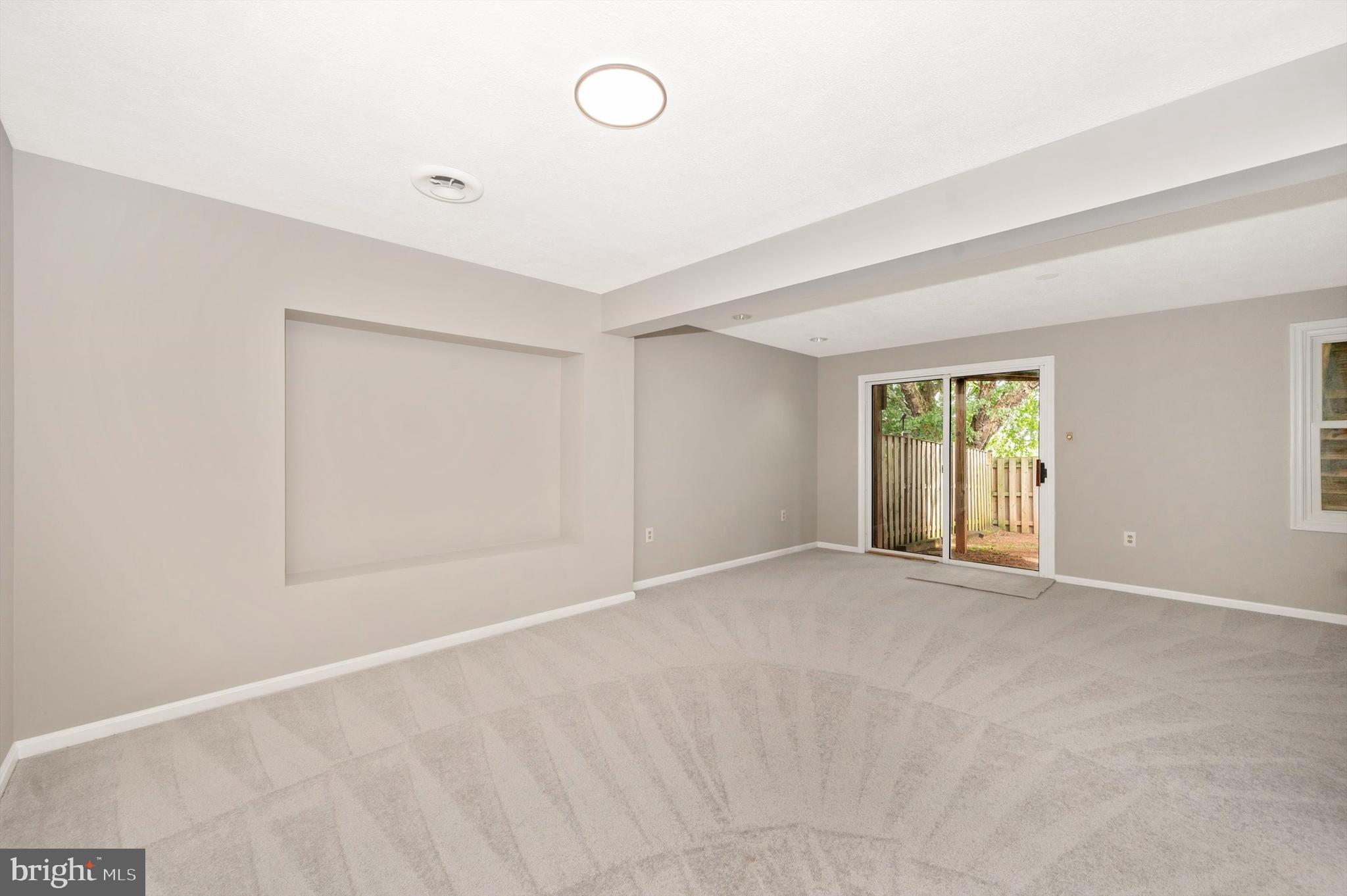 BALLENGER CREEK MEADOWS - Residential