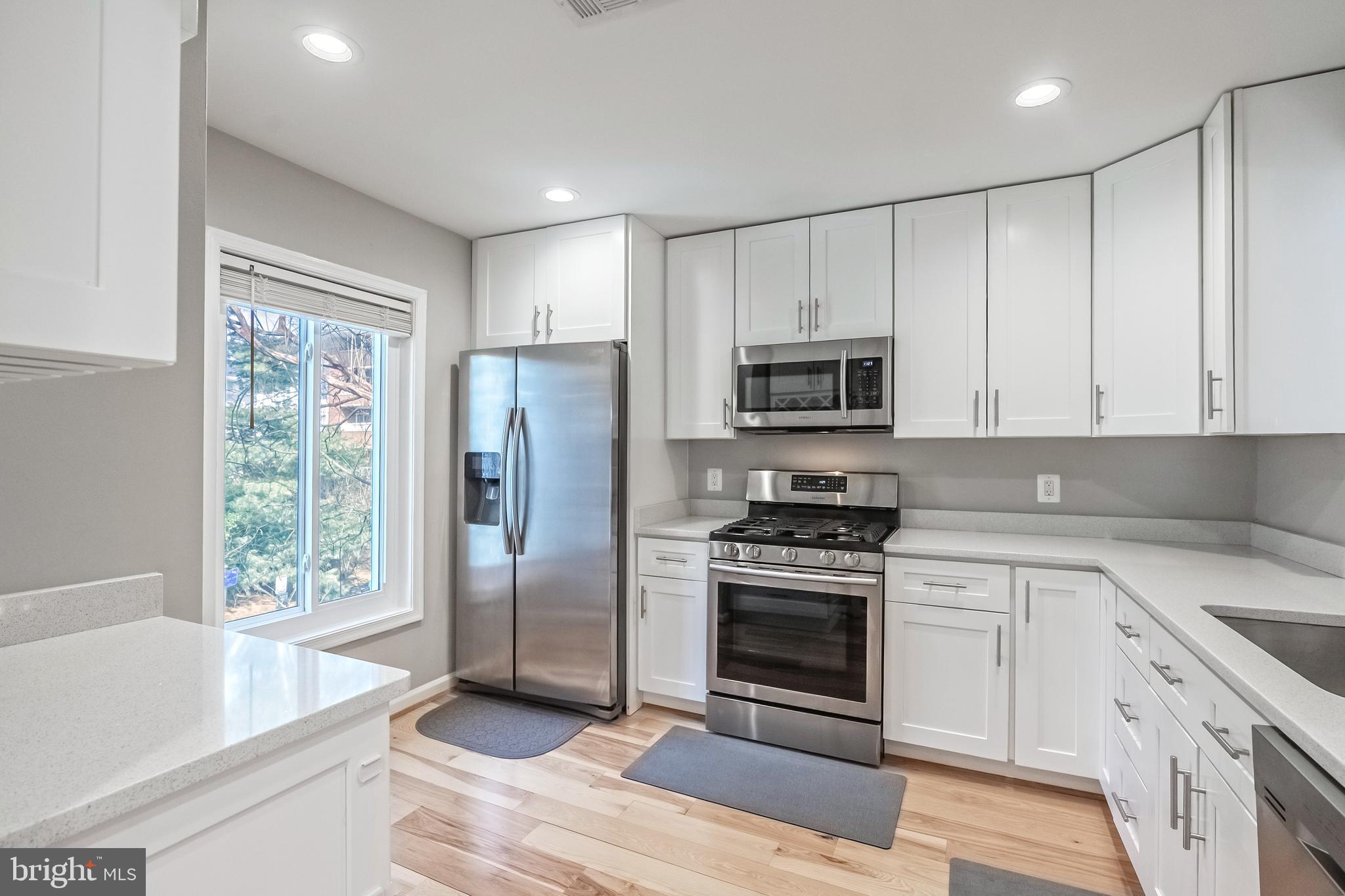 HUNTERS CROSSING - Residential