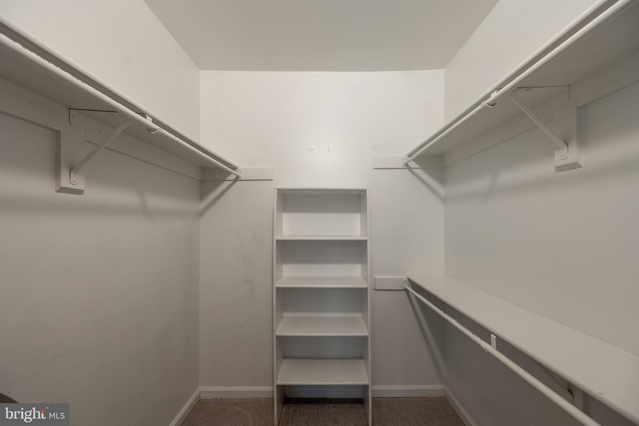 HUNTERS CROSSING - Residential