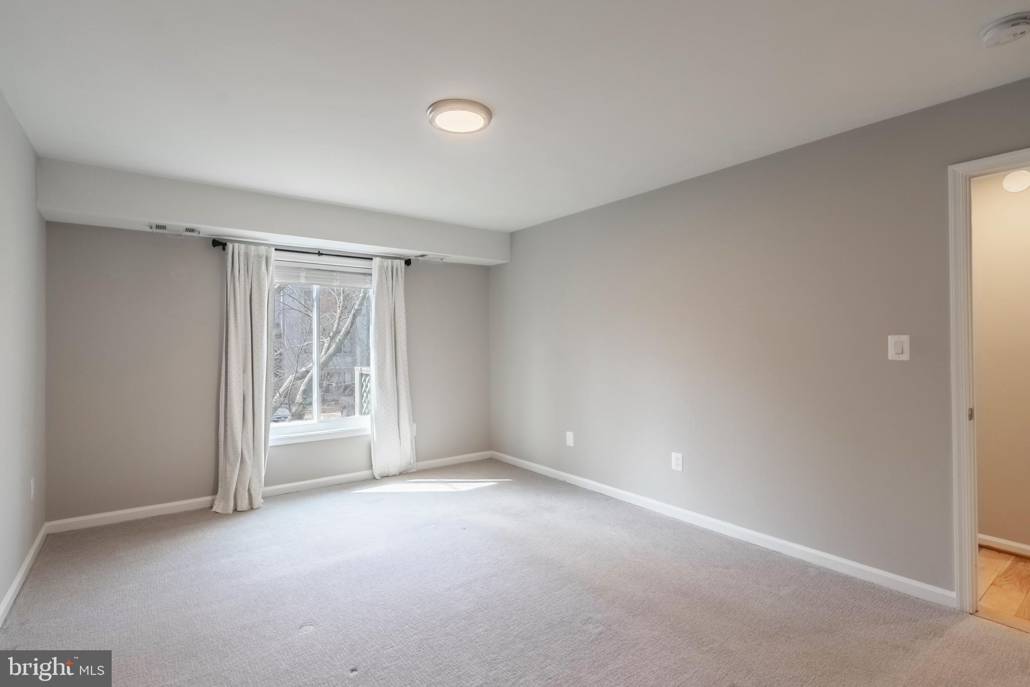 HUNTERS CROSSING - Residential