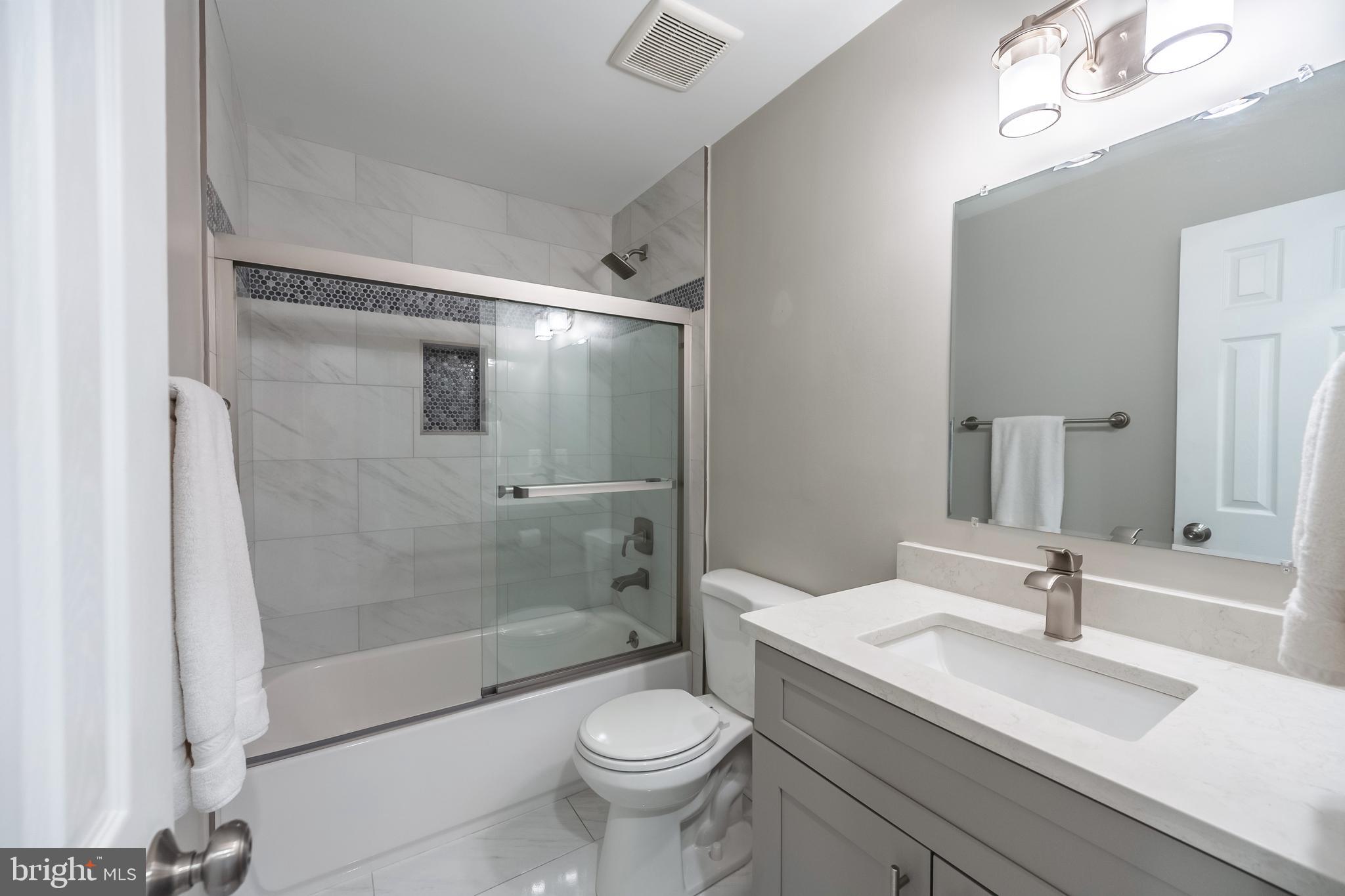 HUNTERS CROSSING - Residential