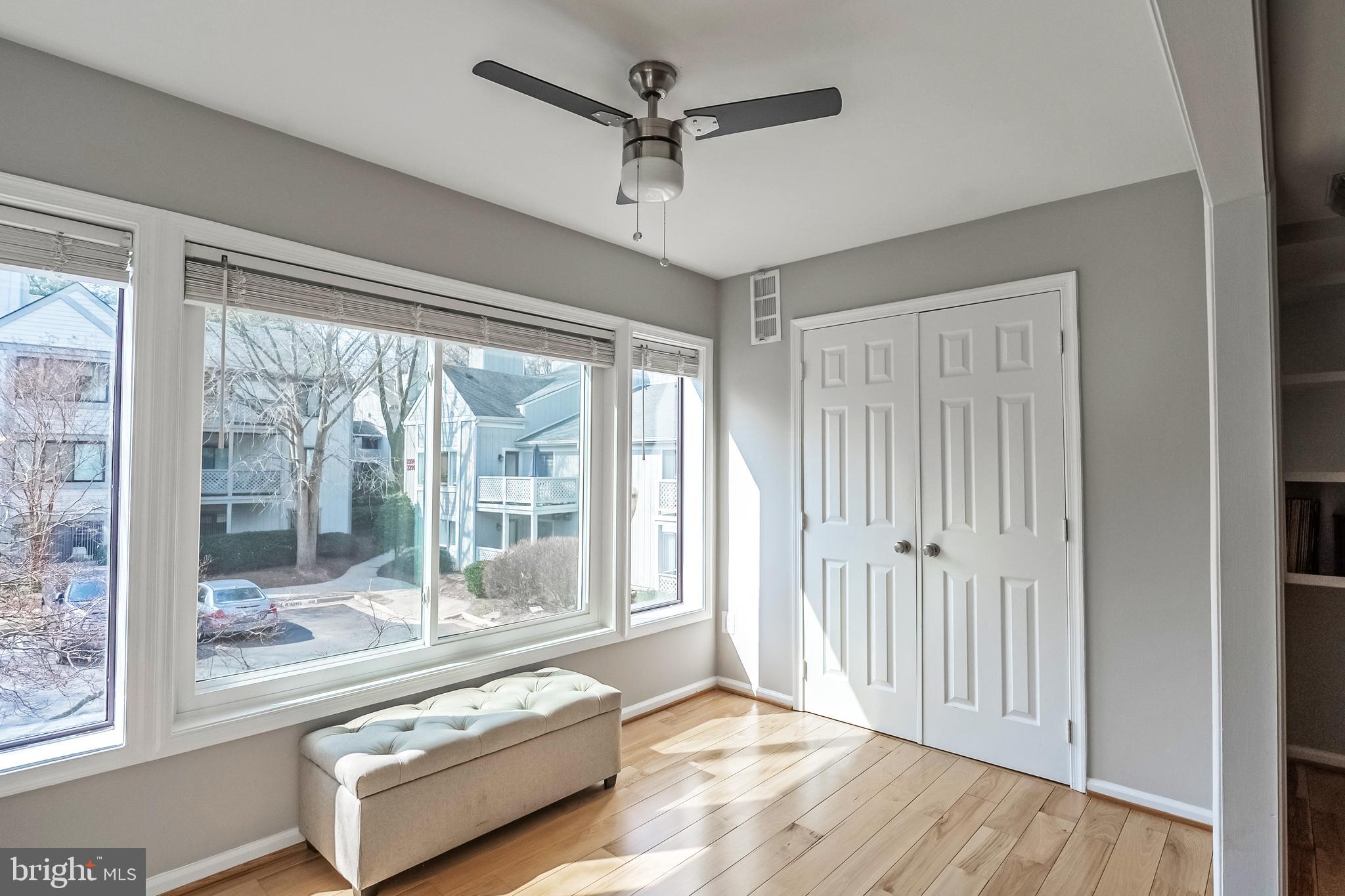 HUNTERS CROSSING - Residential