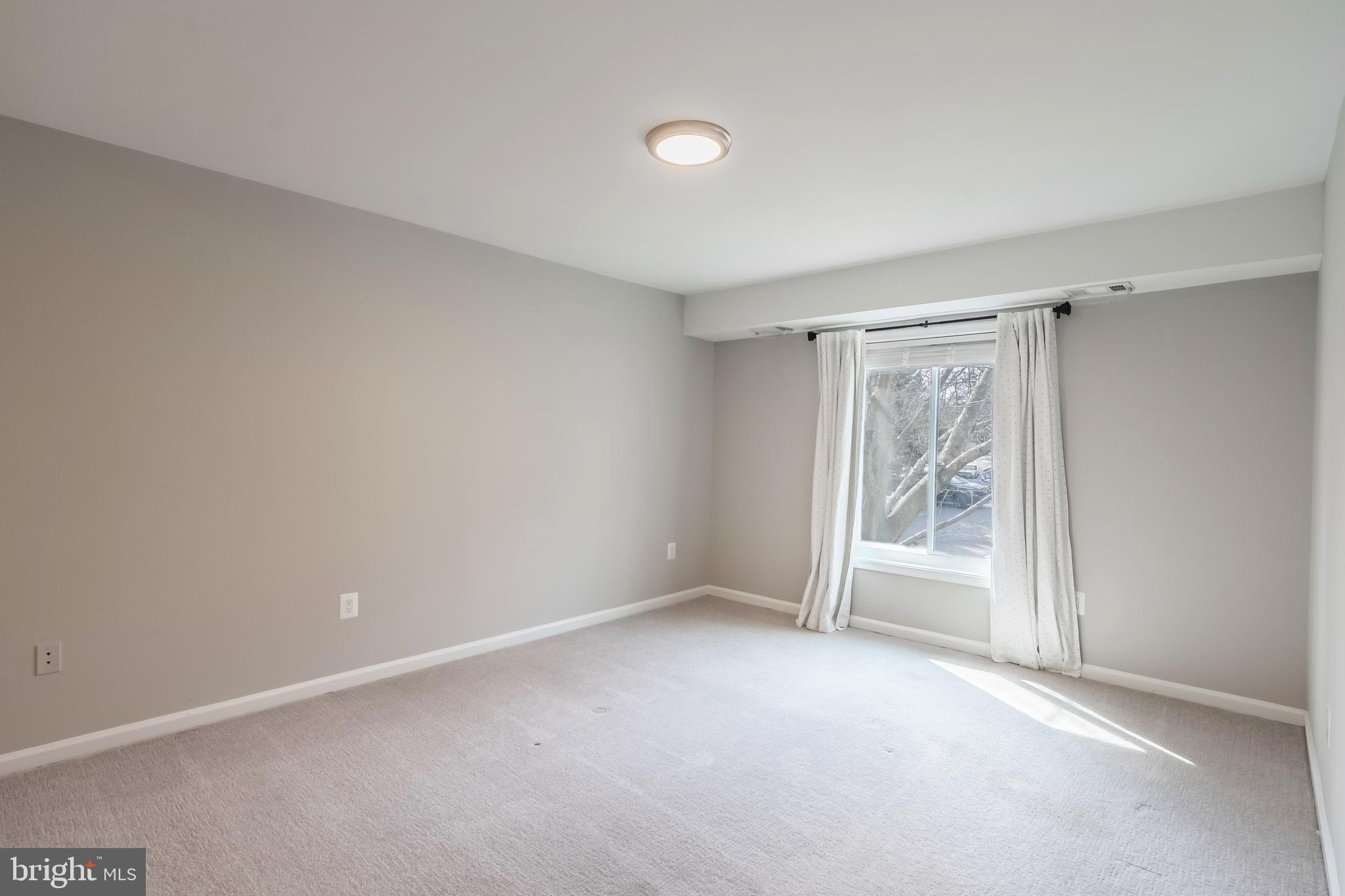 HUNTERS CROSSING - Residential