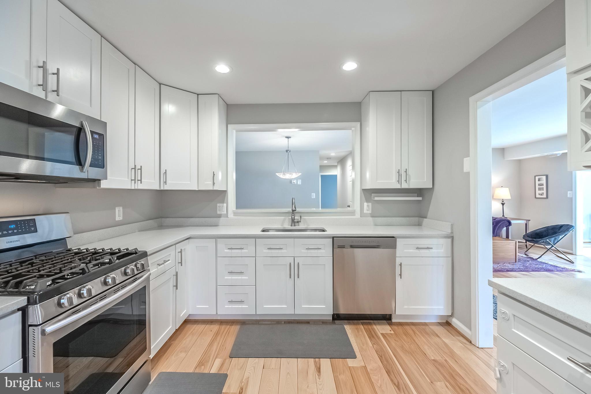 HUNTERS CROSSING - Residential