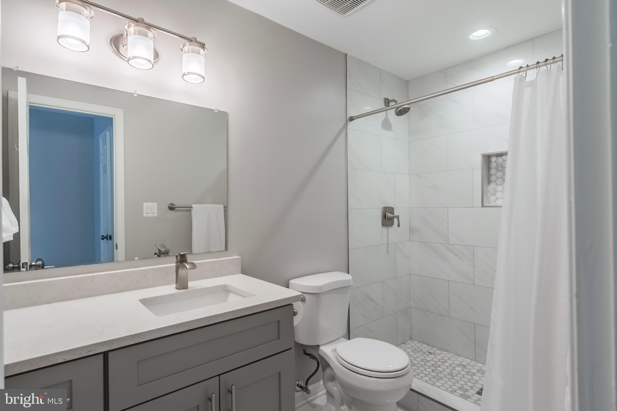 HUNTERS CROSSING - Residential