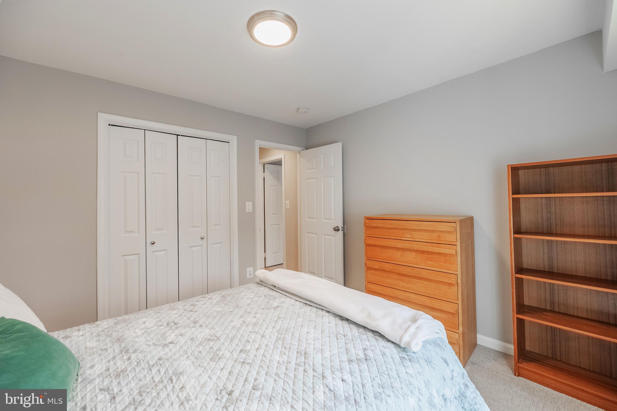 HUNTERS CROSSING - Residential