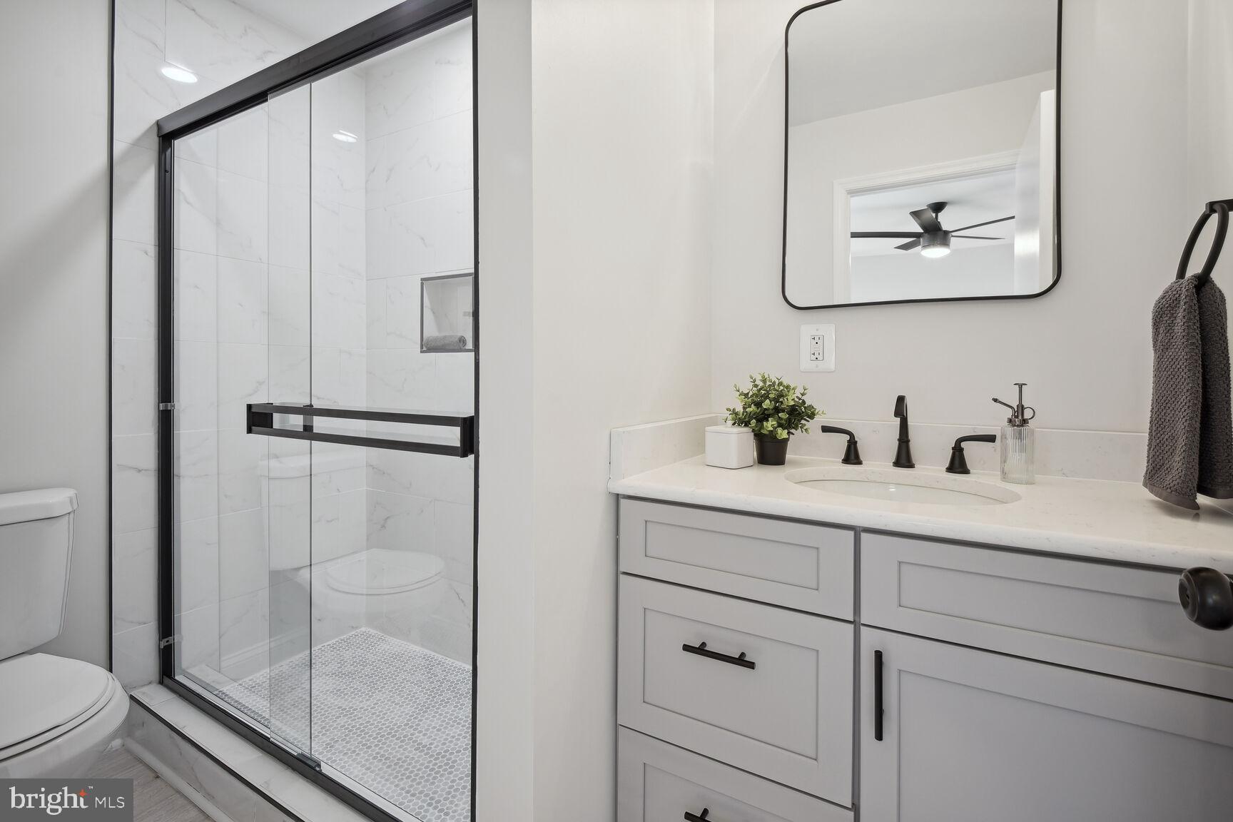 MANOR WOODS - Residential