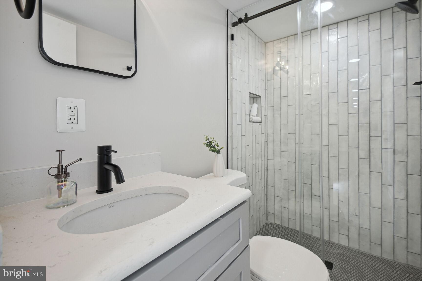 MANOR WOODS - Residential