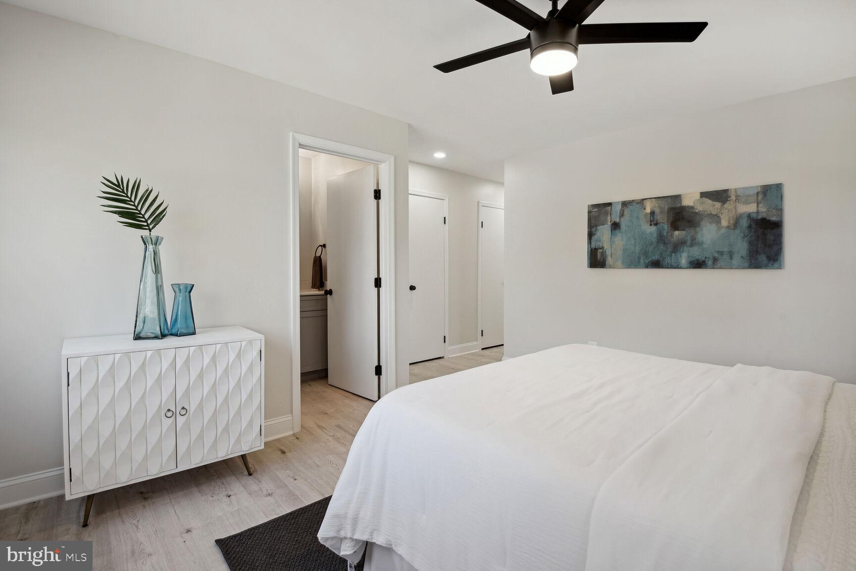 MANOR WOODS - Residential