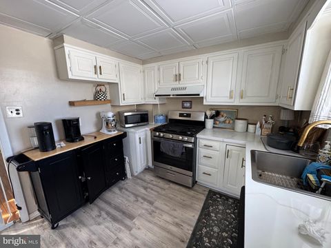 Tiny photo for 113 Isabel Avenue, GLENOLDEN, PA 19036 (MLS # PADE2107380)