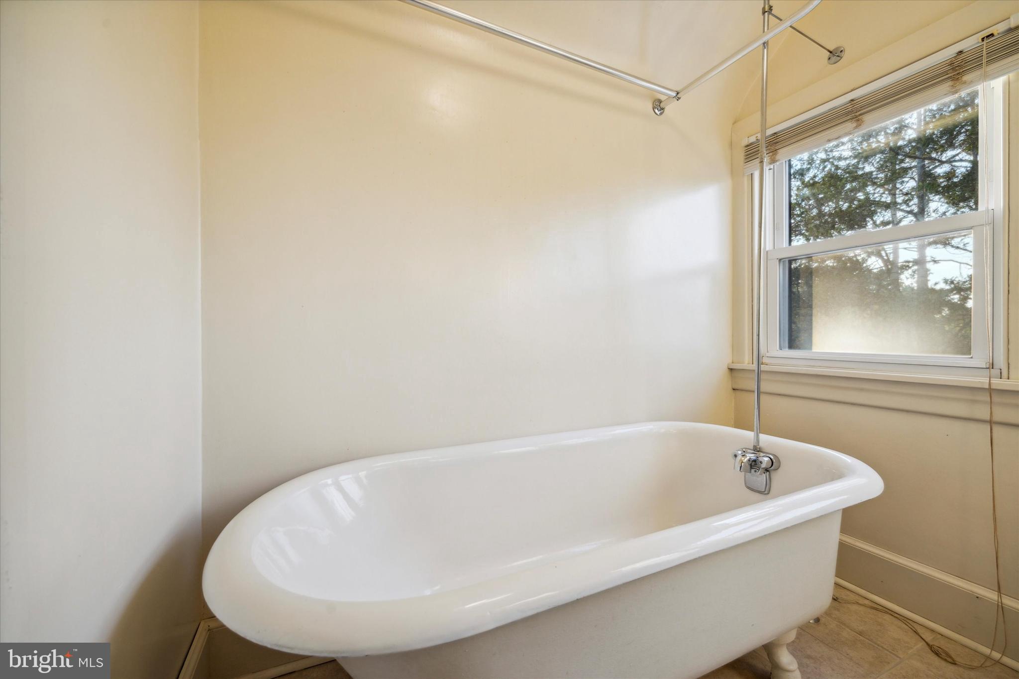 COLLEGE PARK - Residential