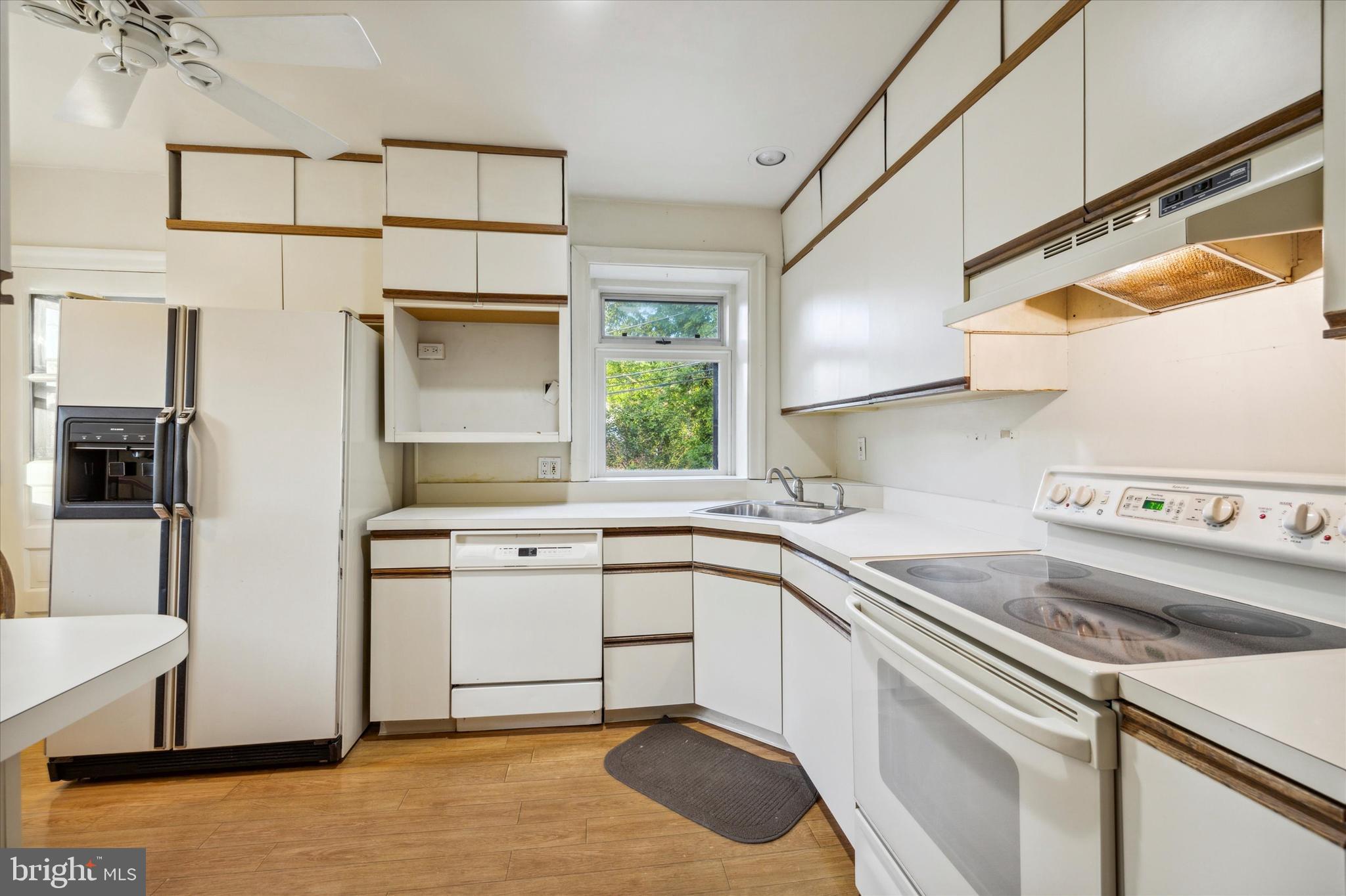 COLLEGE PARK - Residential