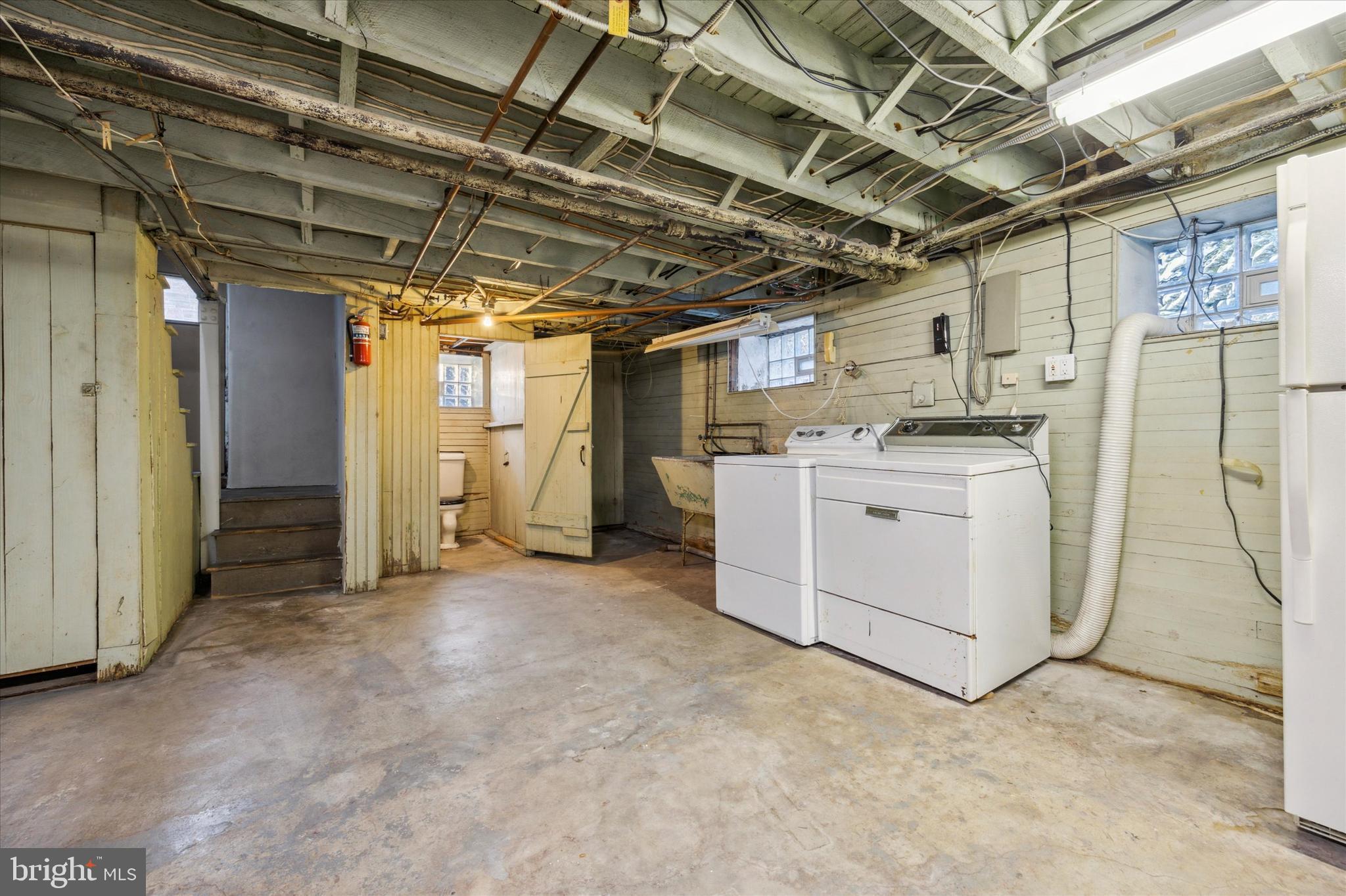 COLLEGE PARK - Residential