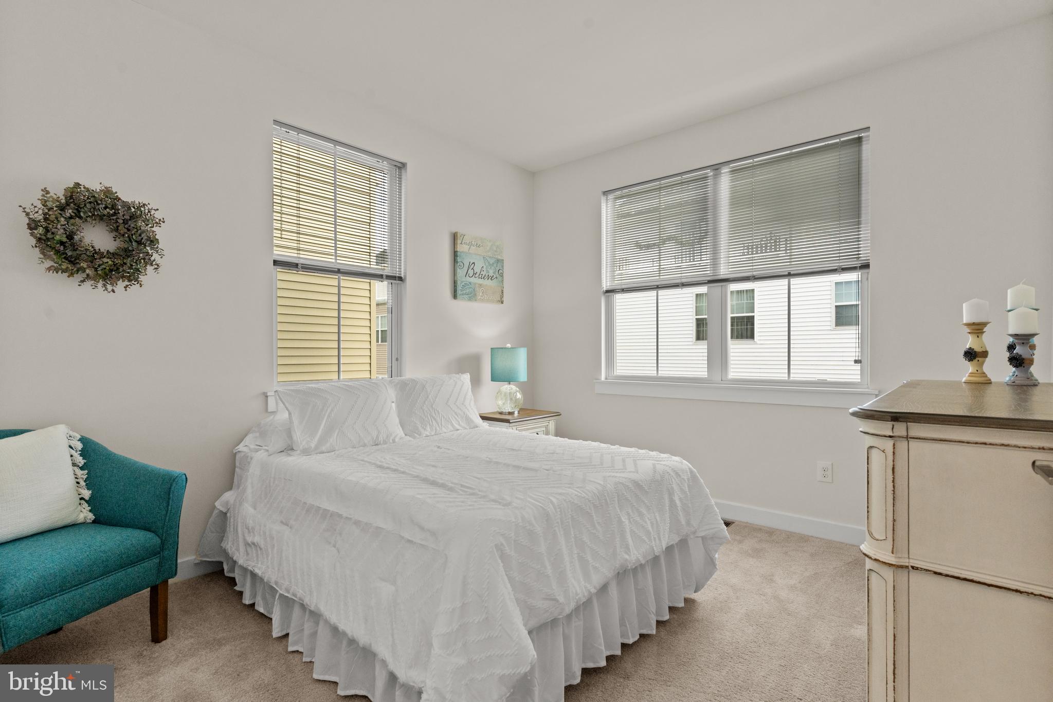 WATERSIDE - Residential